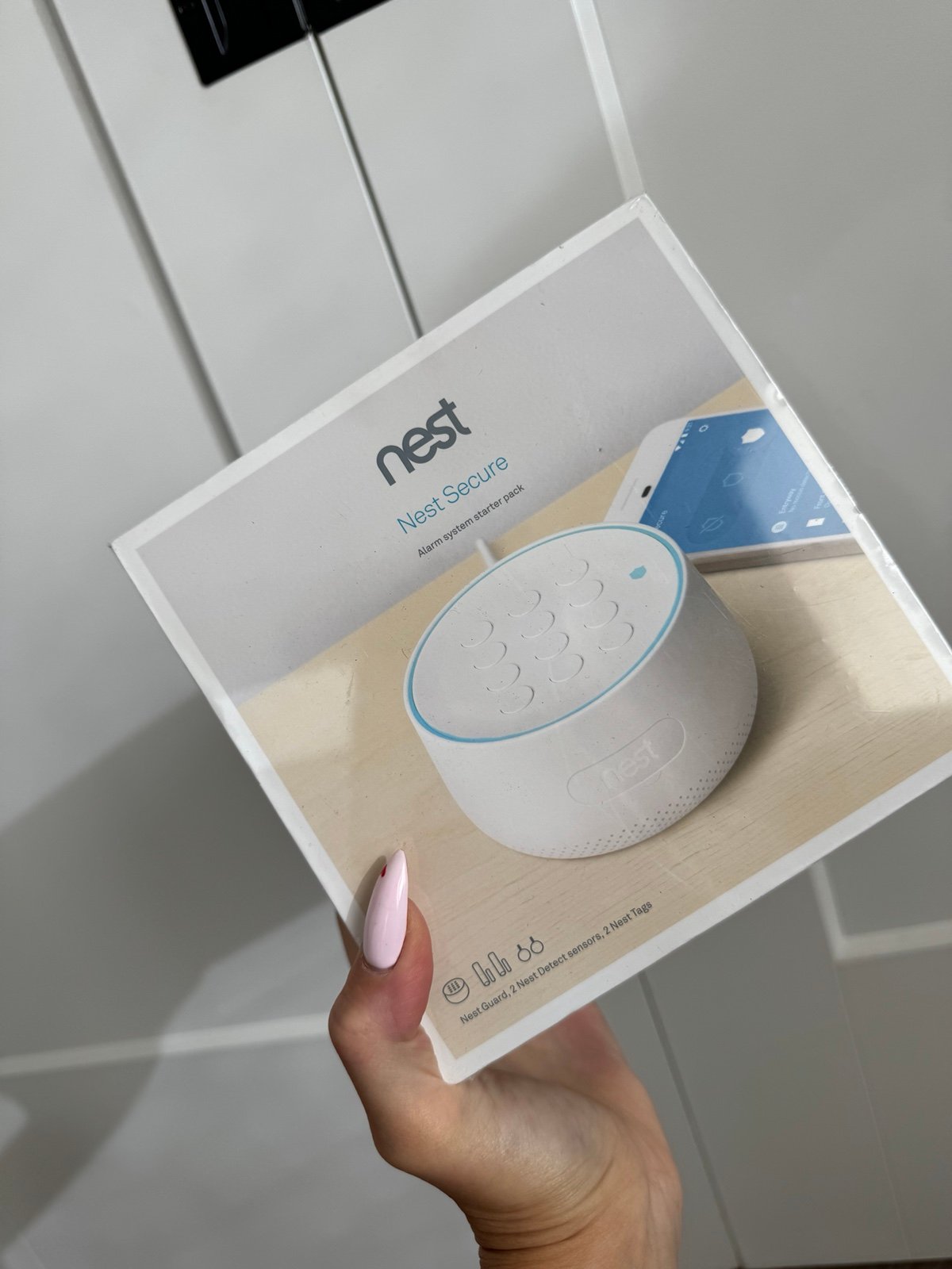 Nest H1500ES Secure​ ​Alarm​ ​System​ ​Starter​ ​Pack, White
