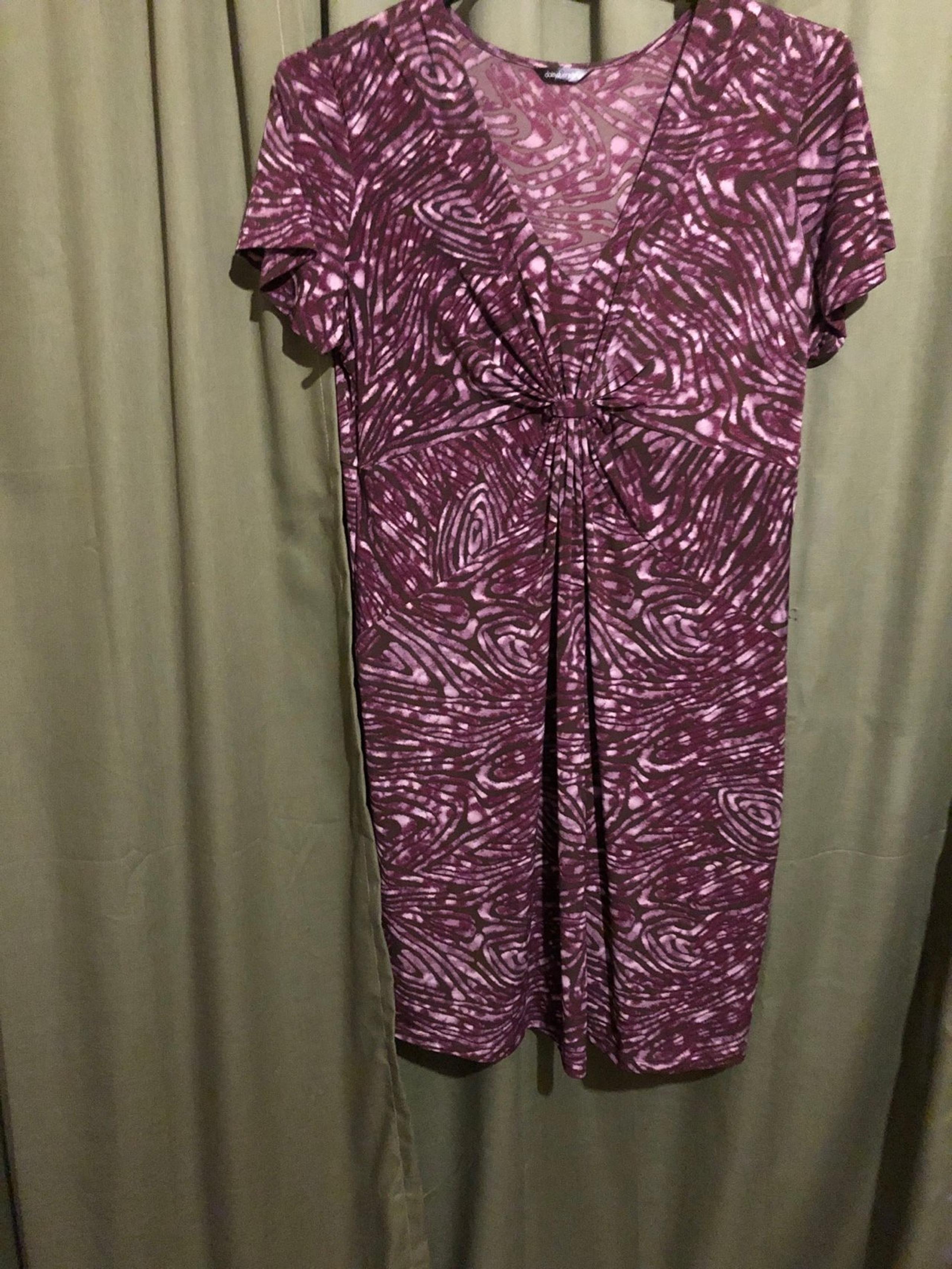 Women’s Daisy Fuentes, pattern dress size XL