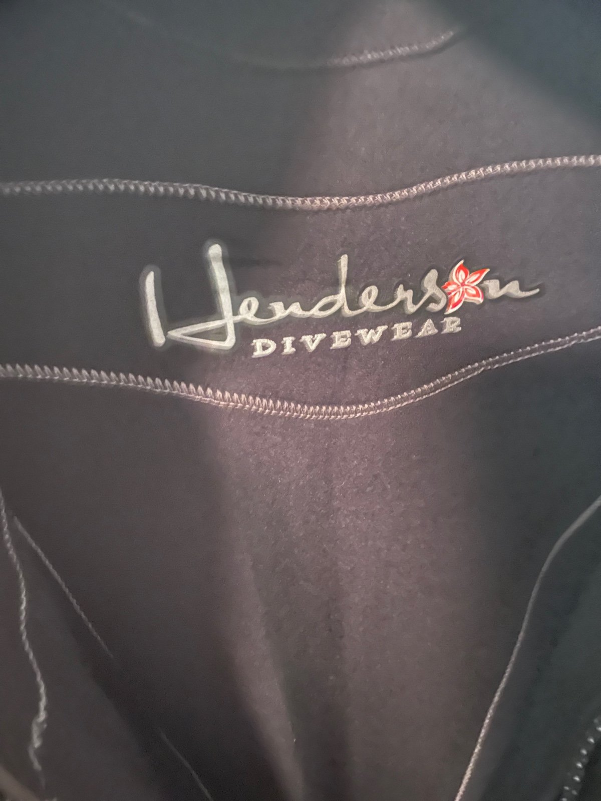 Henderson full body wet suit womens size 8 shops excellent condition