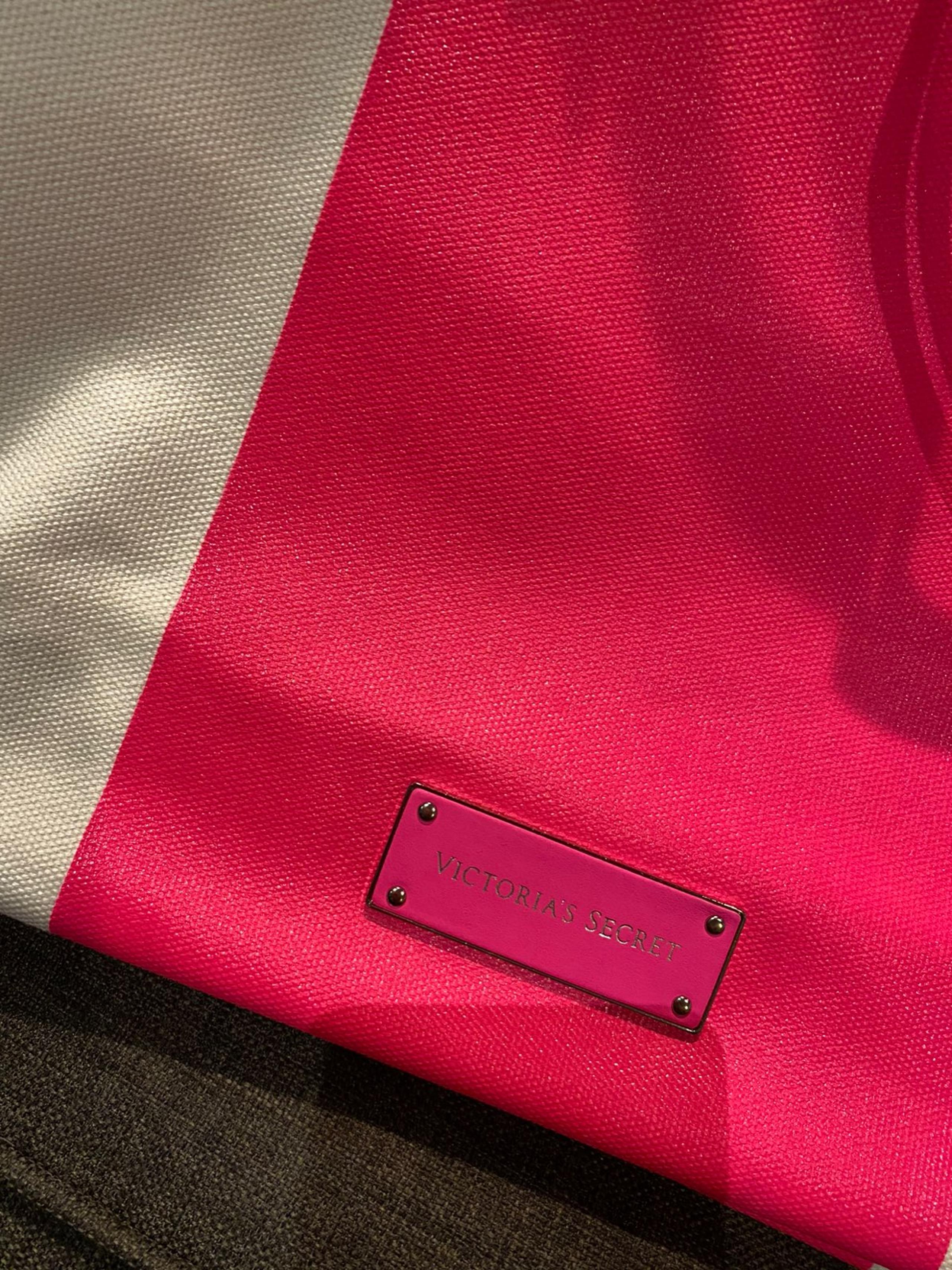 victoria secret tote bags