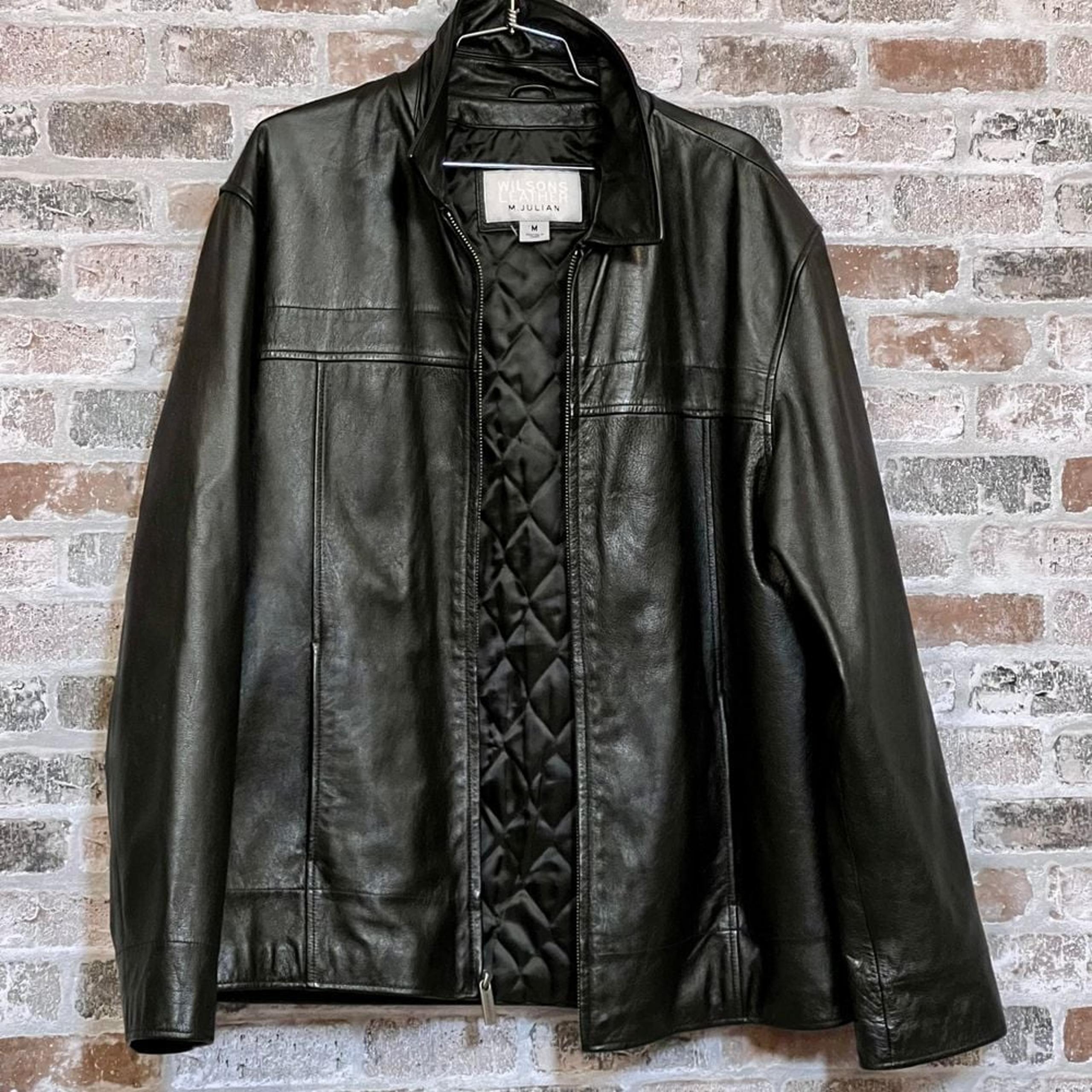 EUC!! Wilsons Leather M Julian Black Leather Jacket Quilted Lining Zip Front M