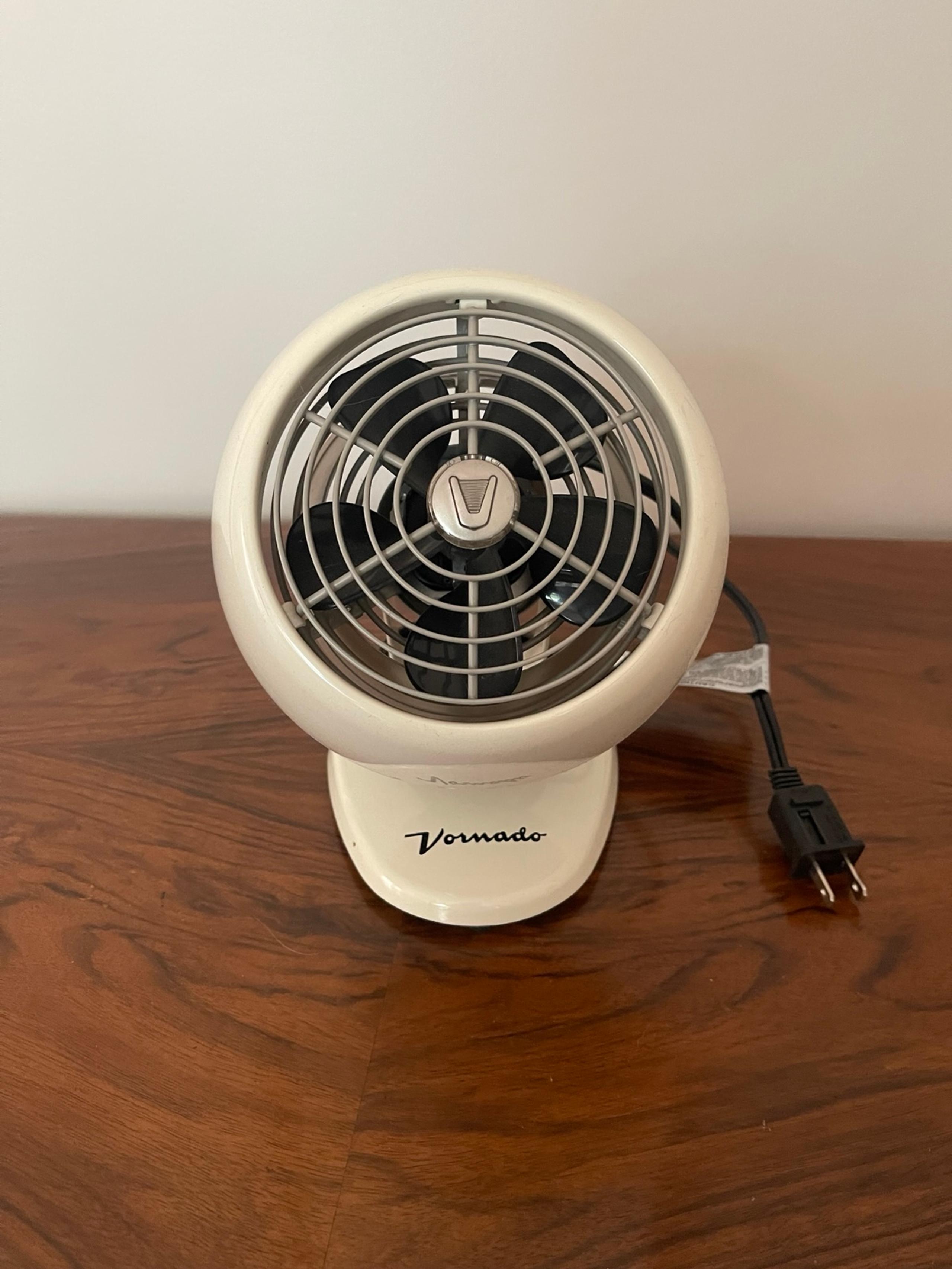 Small Vornado Desk Fan