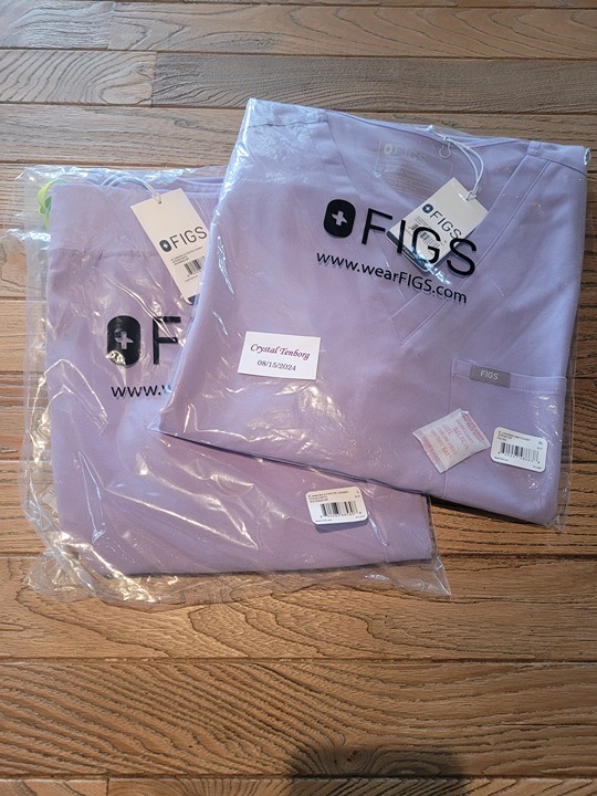 Figs Scrub Set