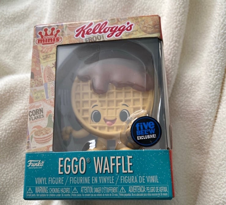 Funko Pop Eggo Waffle regular and blueberry