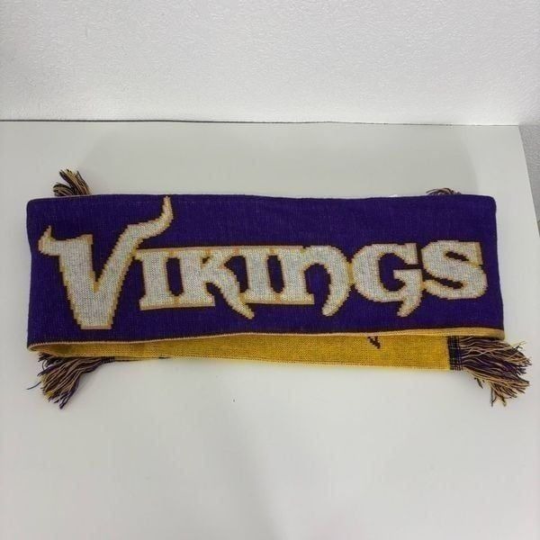 NFL Minnesota Vikings Football Purple & Yellow Winter Scarf