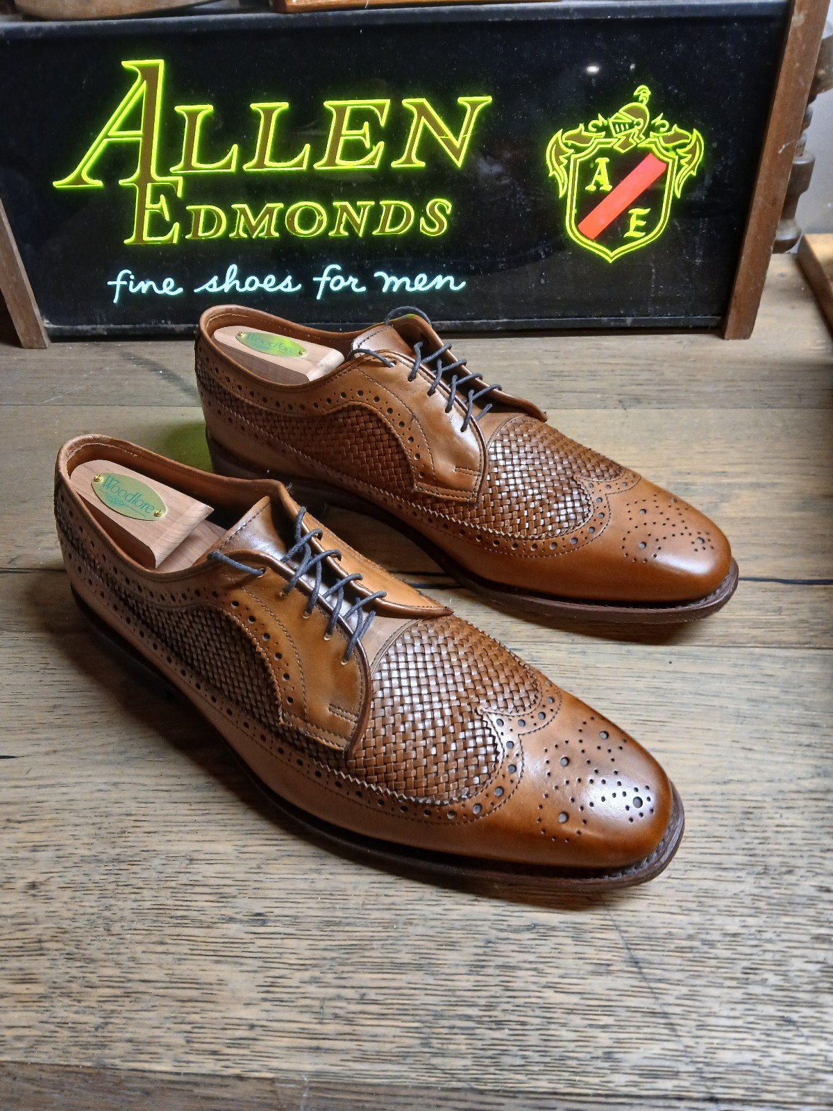 Allen Edmonds Baca Raton Walnut weave 9D