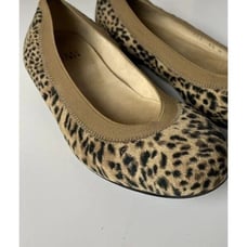 Stuart Weitzman Women Sz 7 M Lastikon Leopard Print Suede Ballet Flat Comfort
