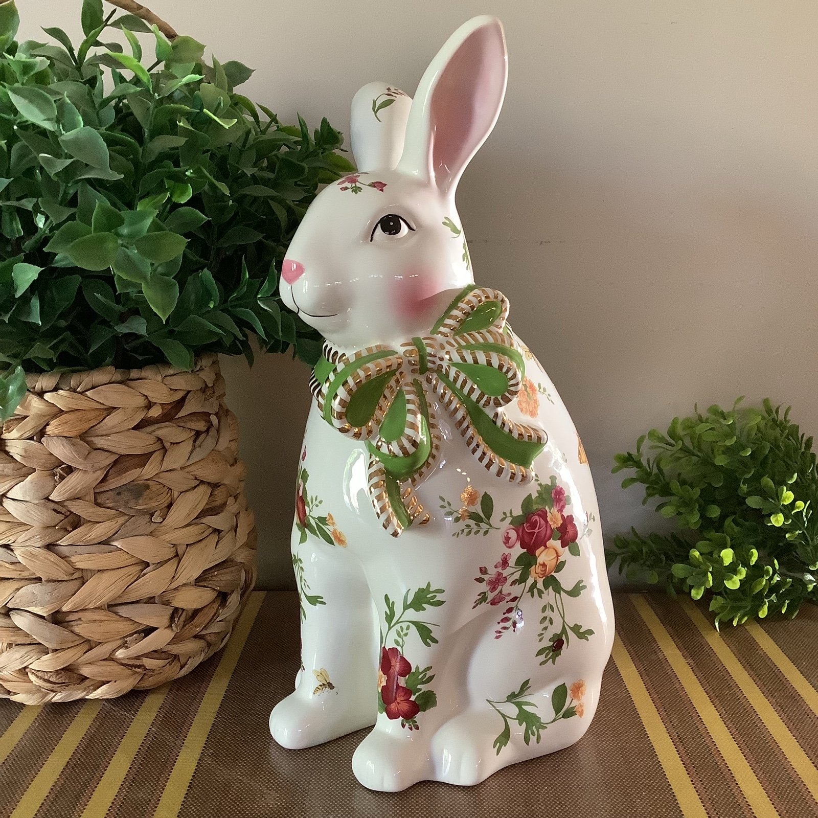 Royal Albert Old Country Roses Bunny