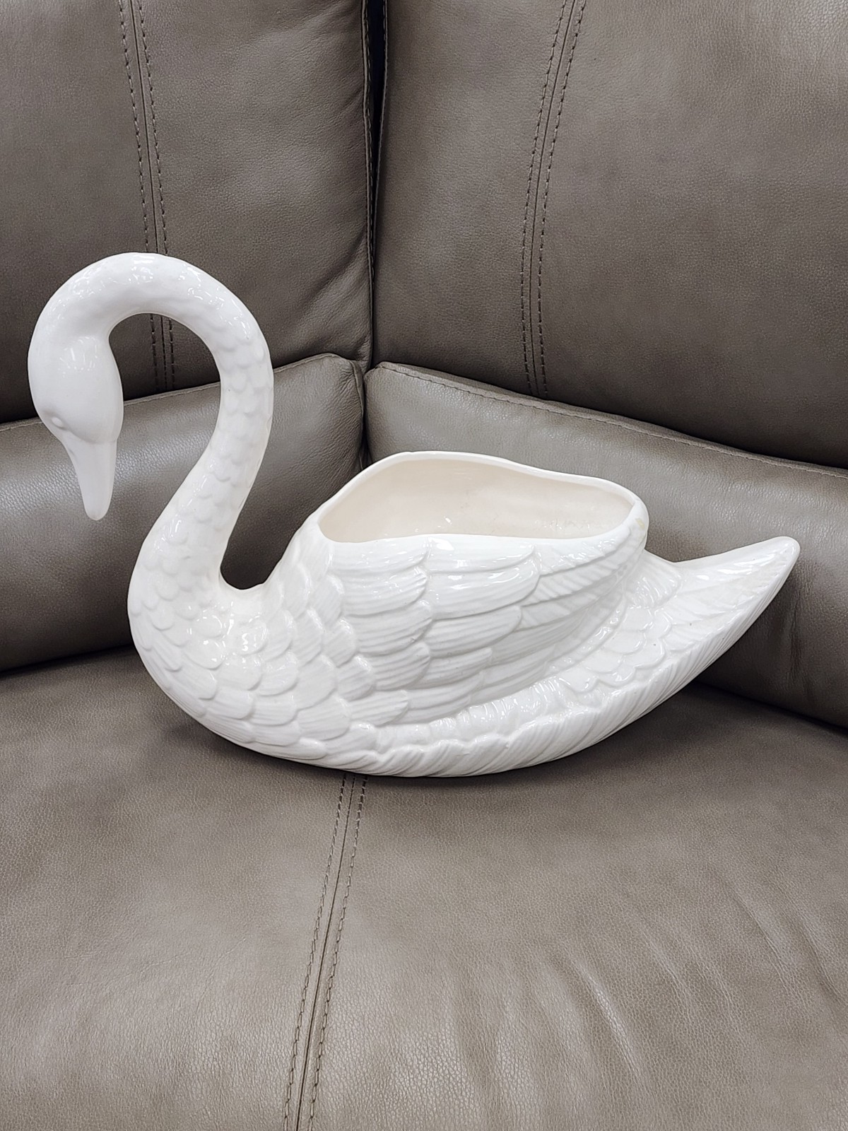 Swan planter