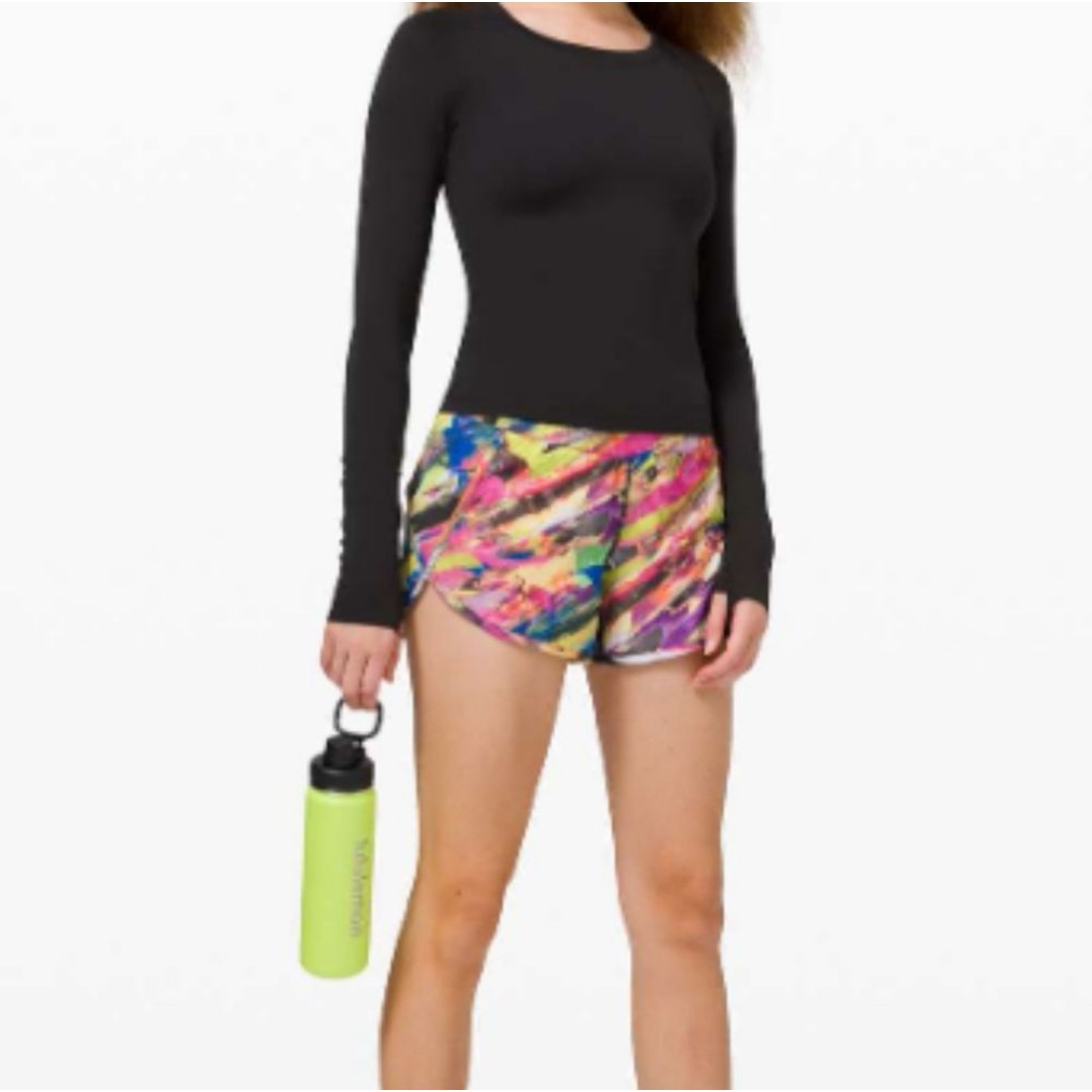 Lululemon Tracker Shorts Women's V *4 Catalyst Multi Color Rainbow Print Size 6