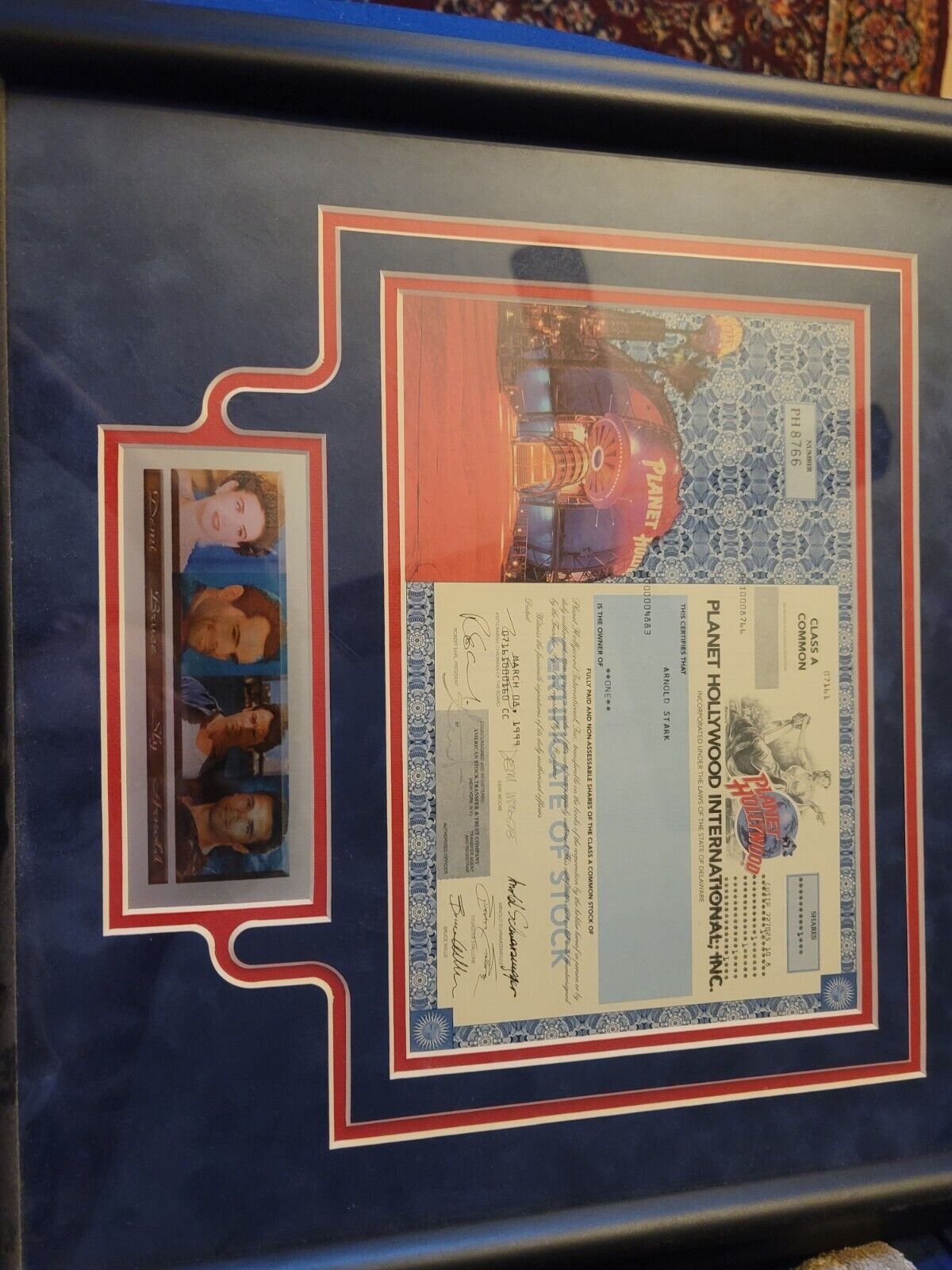 Planet Hollywood Stock signed Bruce Willis, Demi Moore, and Others With Frame