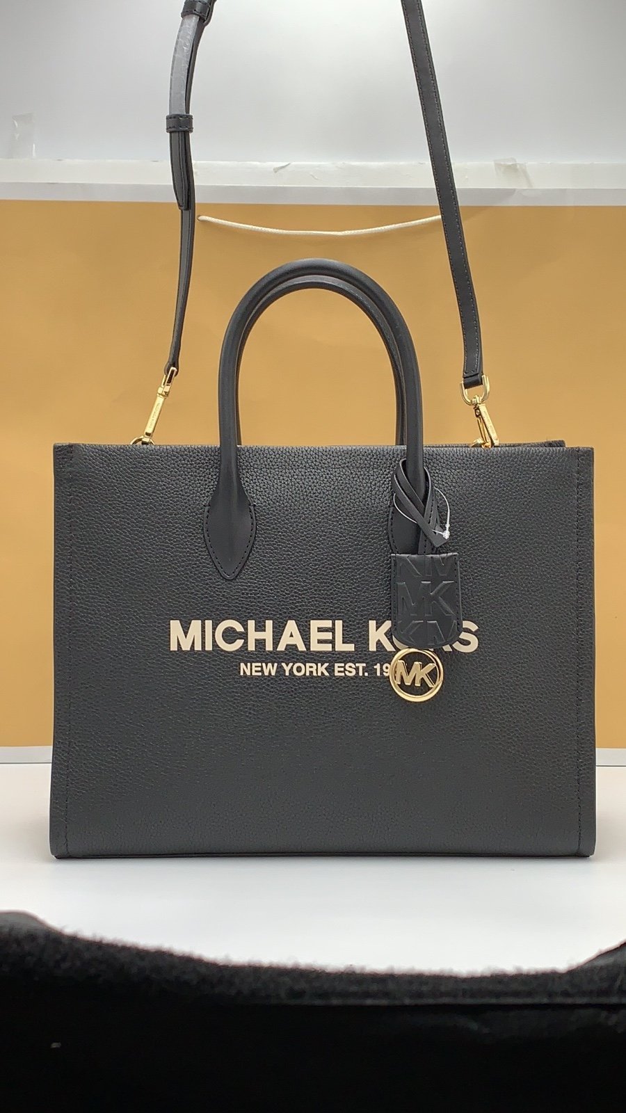 MICHAEL KORS  Mirella Medium Pebbled Leather Tote Bag BLACK COLOR NWT