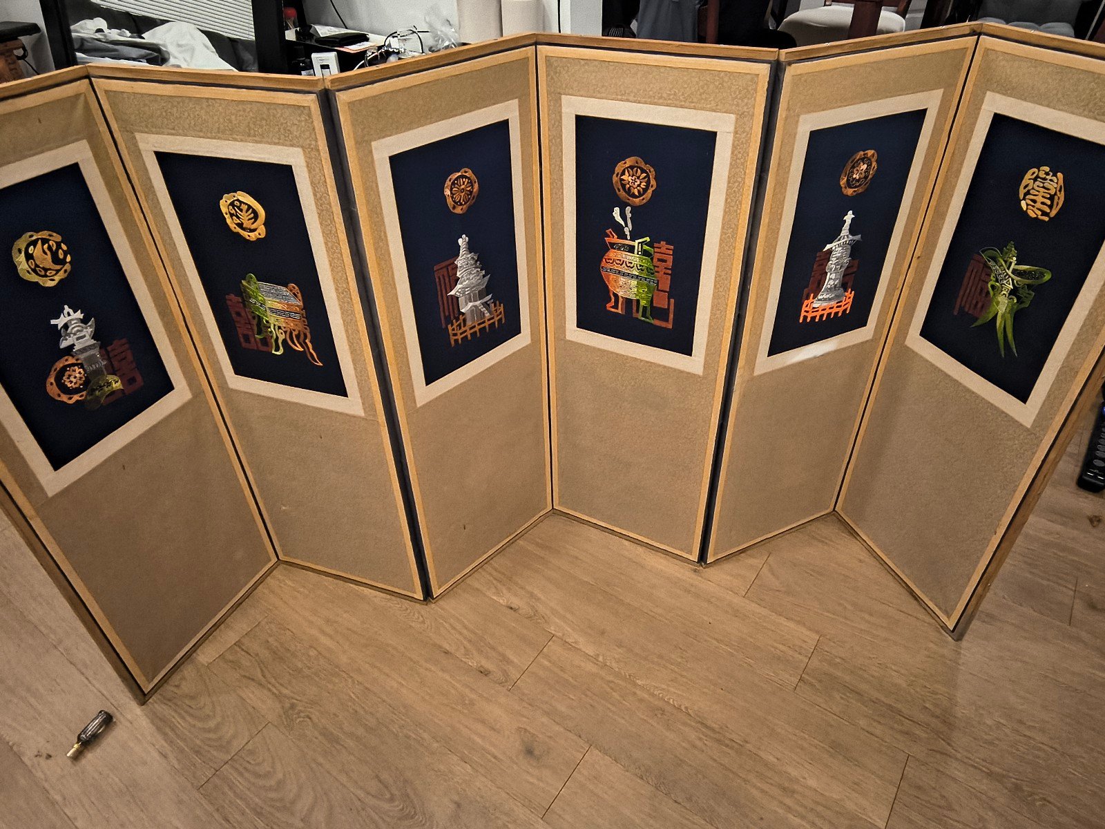 Vintage Chinese bifold divider