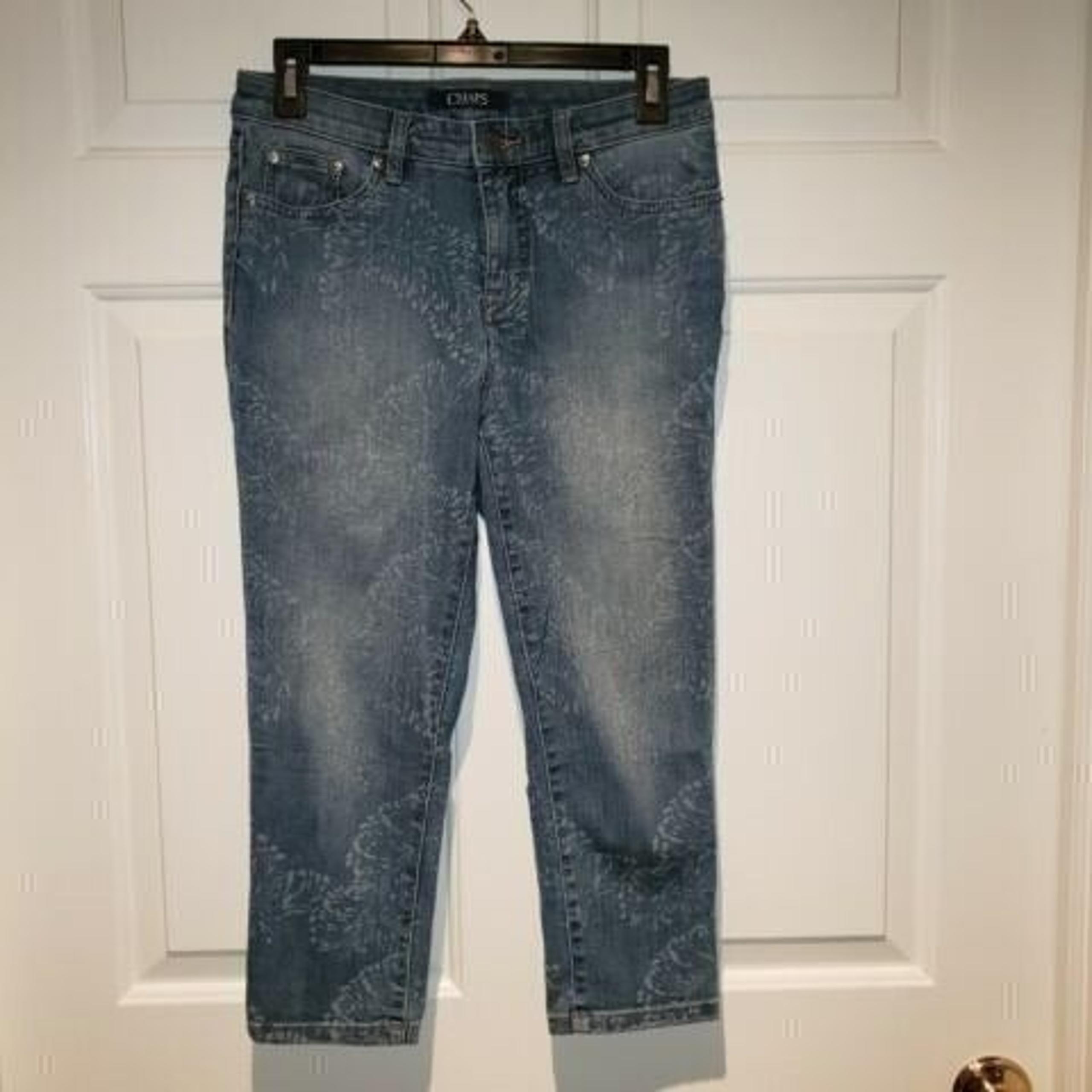 Women's sz 4P  Chaps Blue Denim Jean Capri Pants Distressed