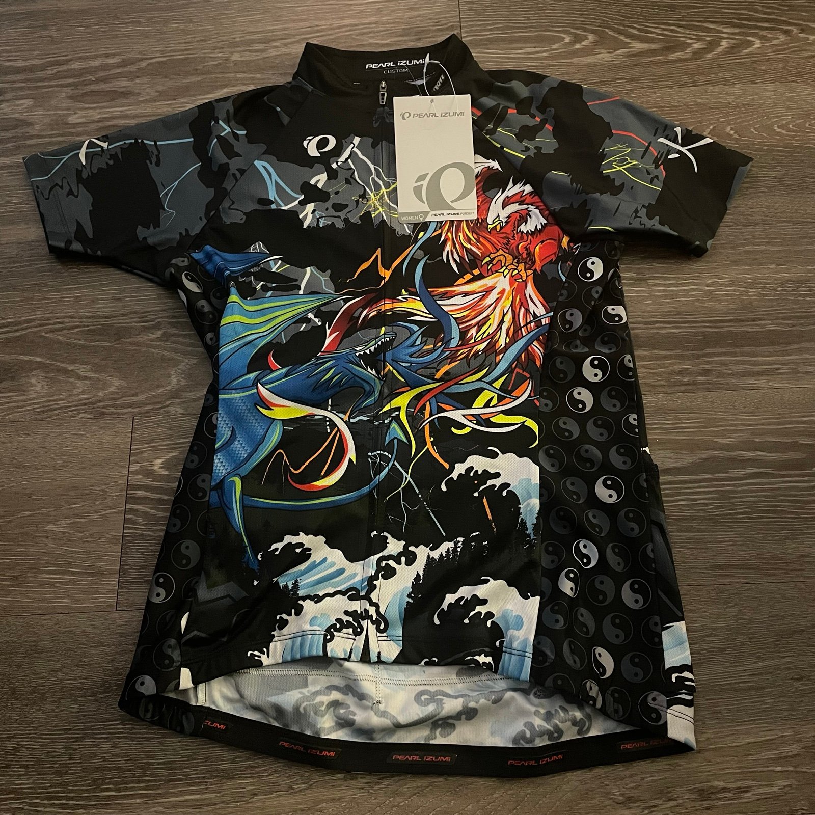 NWT pearl izumi elite black womens custom dragon cycling jersey. Size Medium