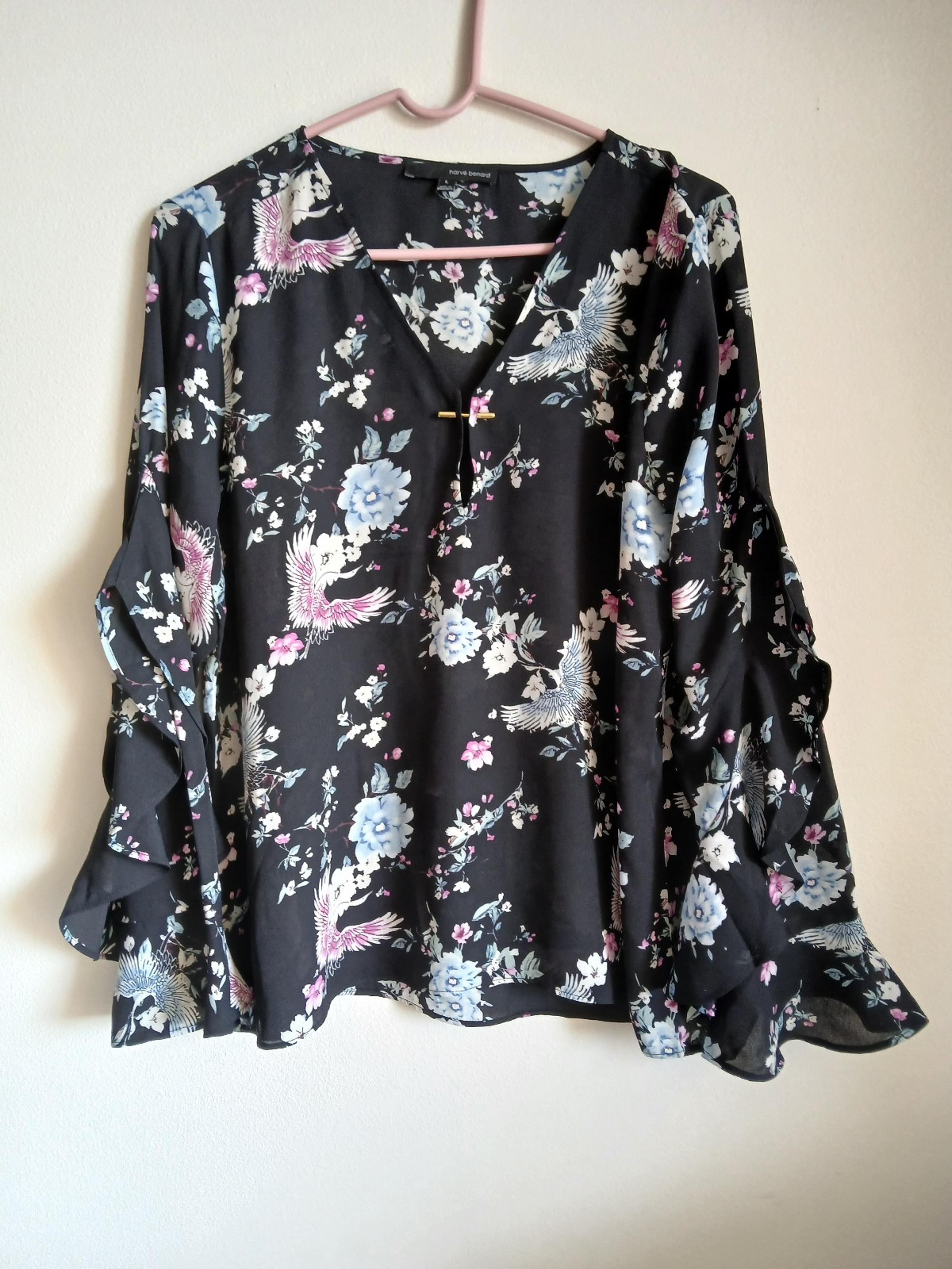 Harve Bernard Black floral blouse size large....i14 - Harve Benard