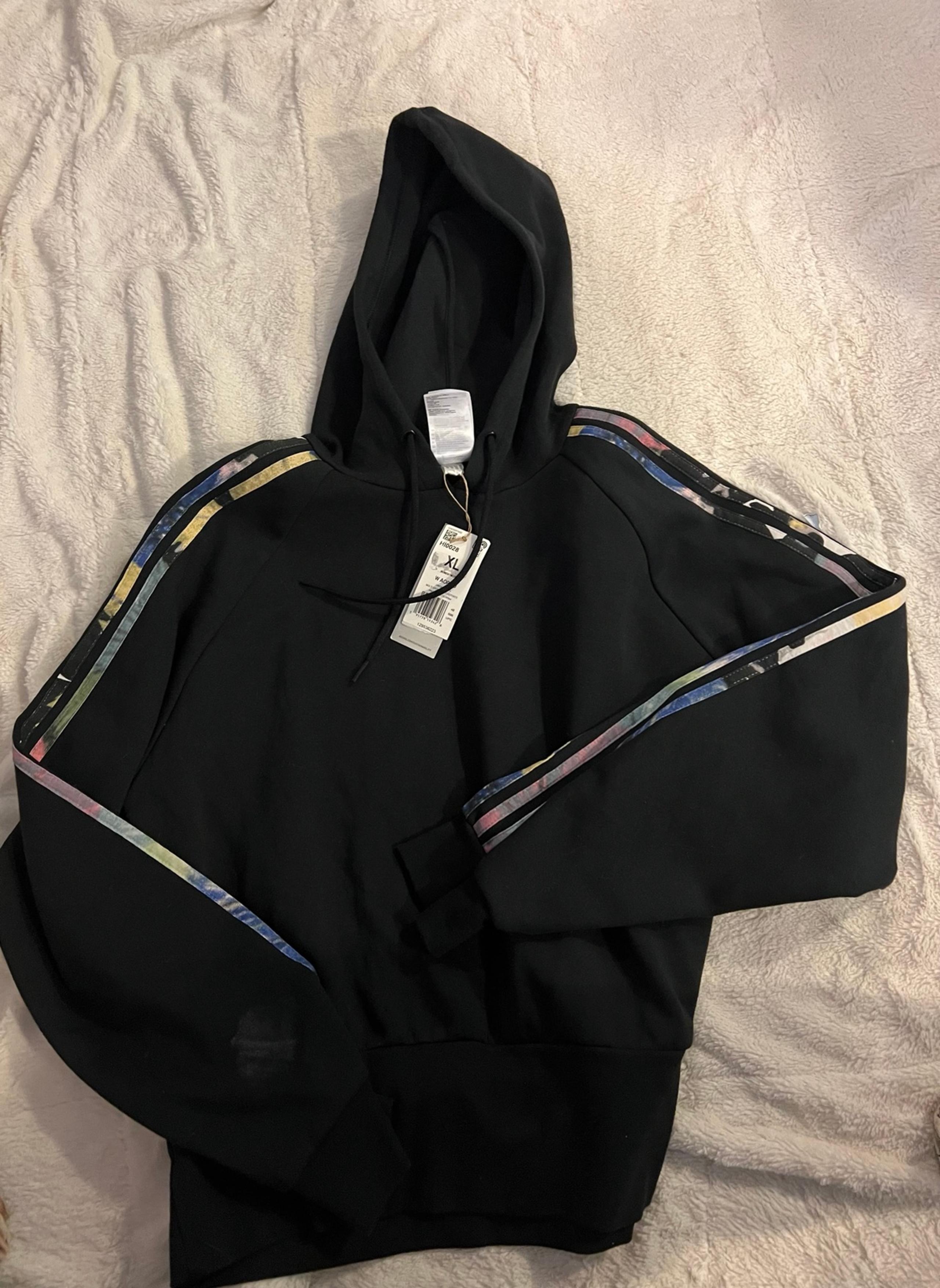 NWT new tag, Adidas women’s purple pattern, black hoodie sweatshirt, size XL