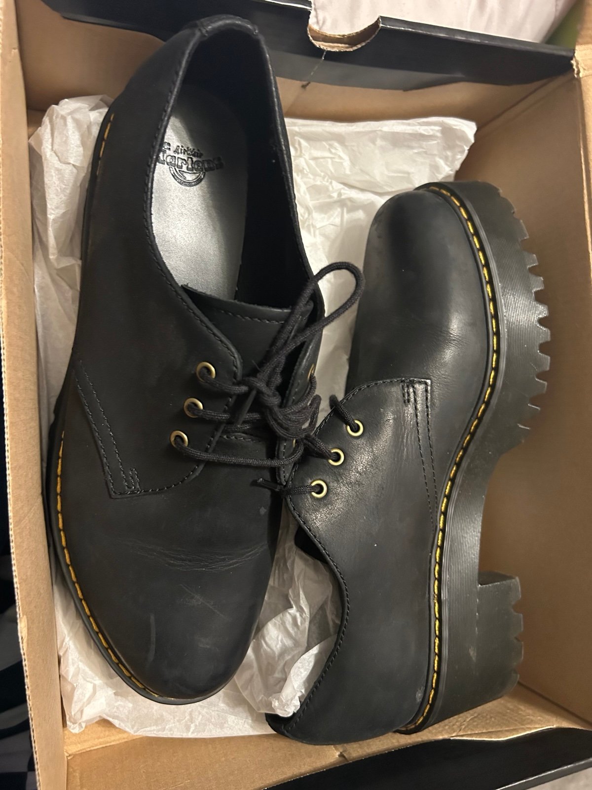 Dr. Martens SHRIVER LOW WOMEN'S WYOMING LEATHER HEELED SHOES
