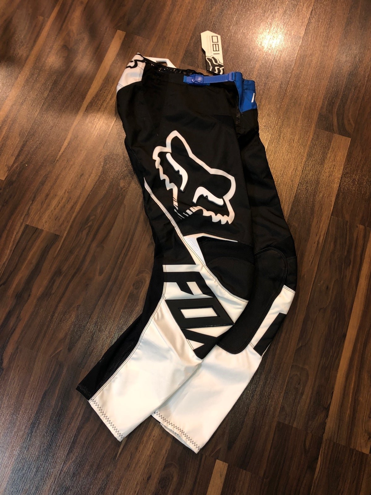 Brand New FOX Racing 180 Moto Pants SIZE 28