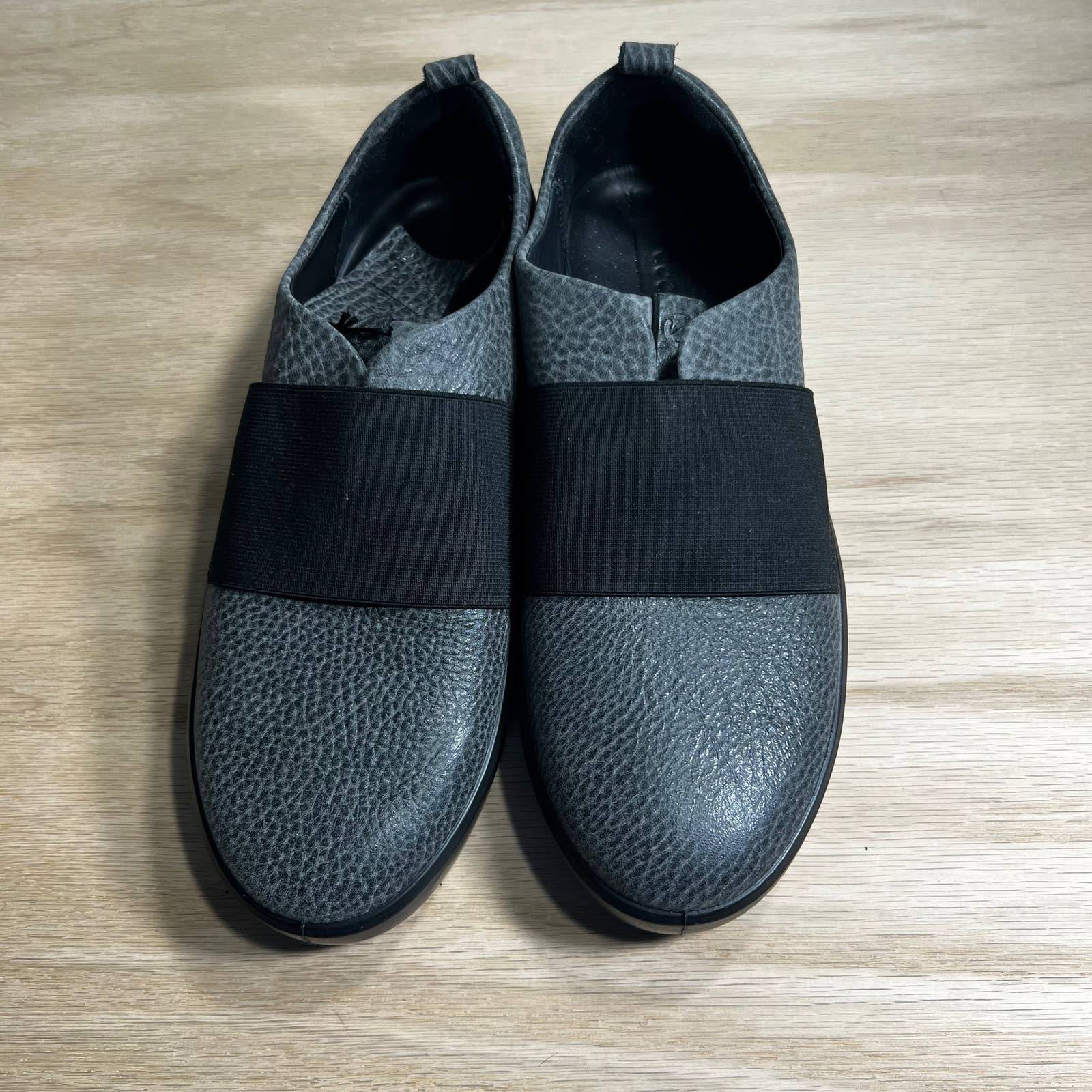 New Ecco Soft 8 Slip-on Sneaker