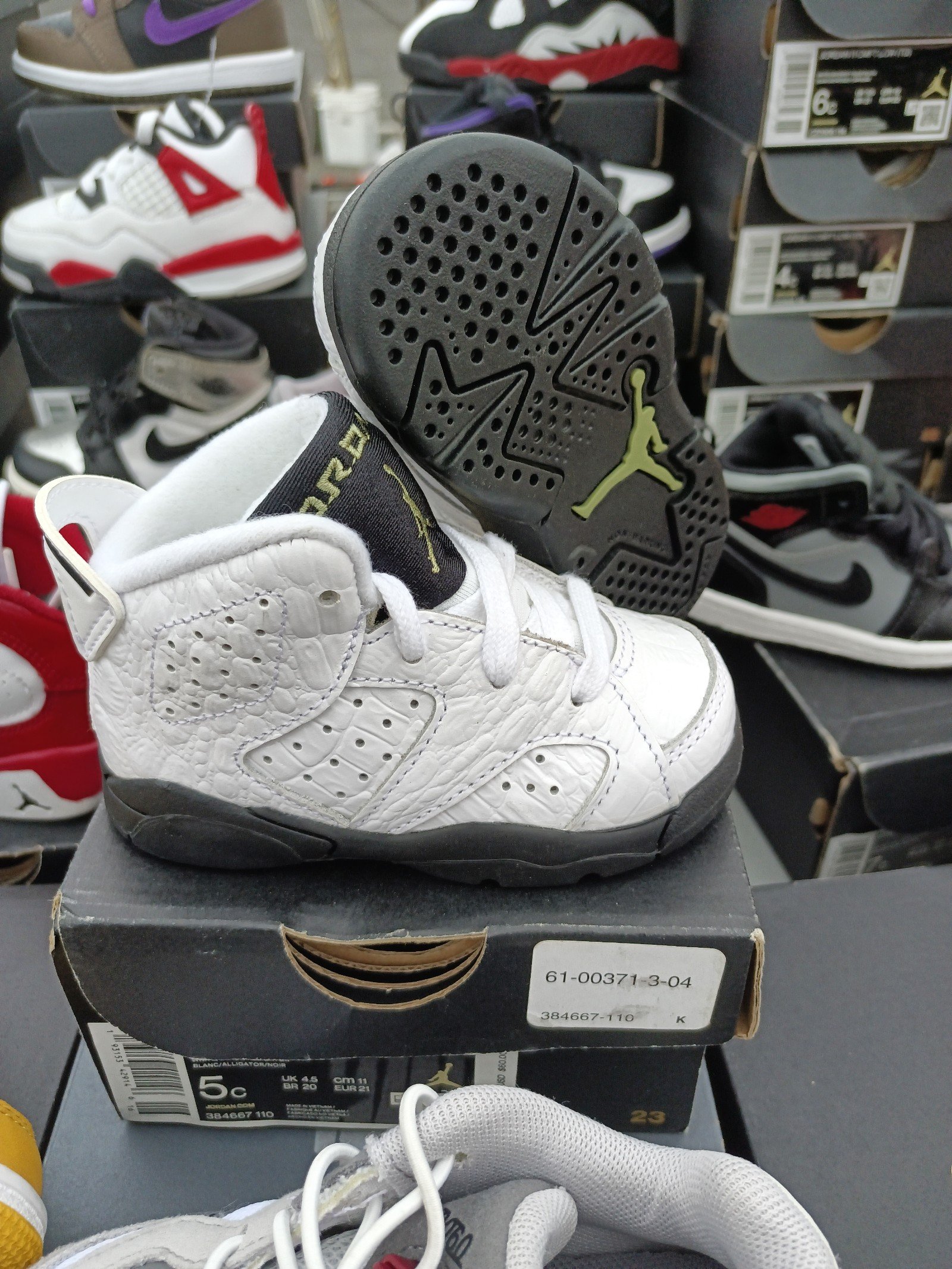 Jordan retro 6 size 5c