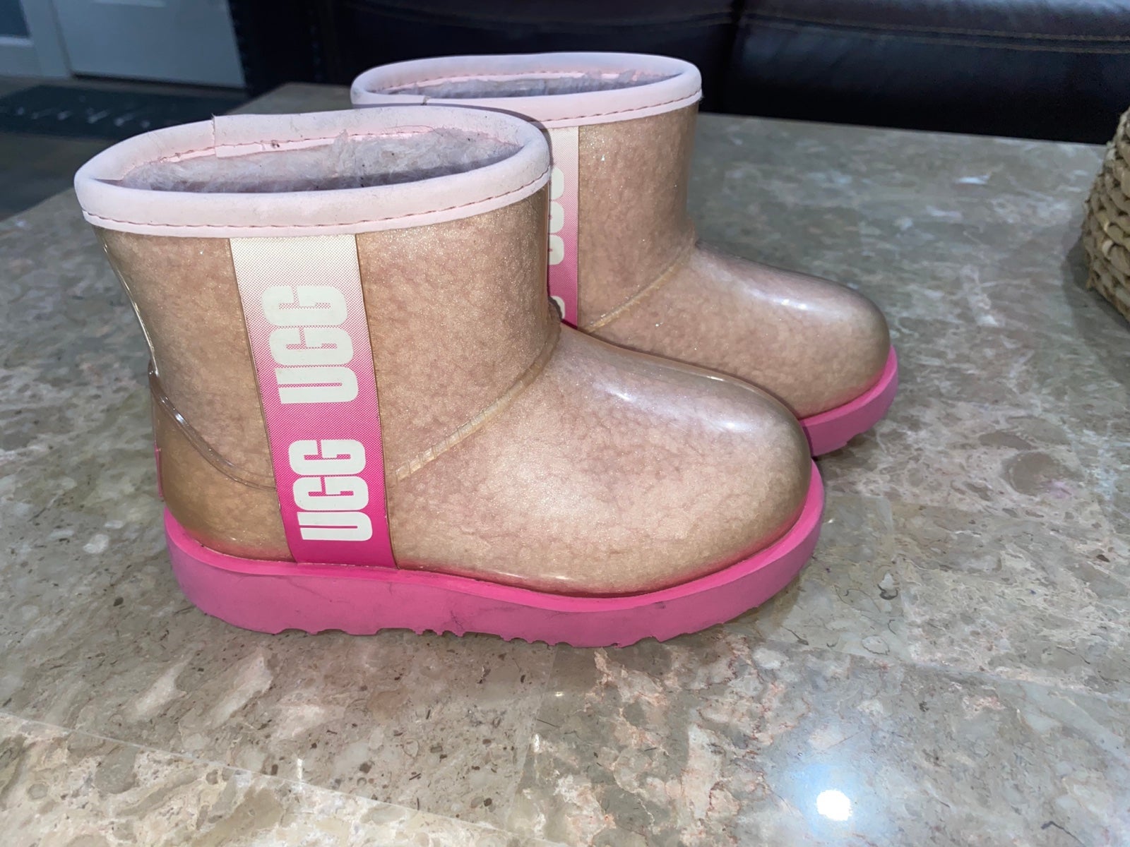 Kids ugg boots 11c