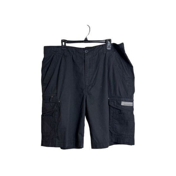 UnionBay Black Men Cargo Shorts Size 42