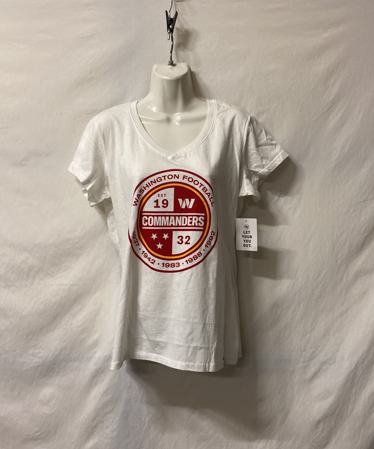 WASHINGTON COMMANDERS Est 1932 V-NECK T-SHIRT NFL