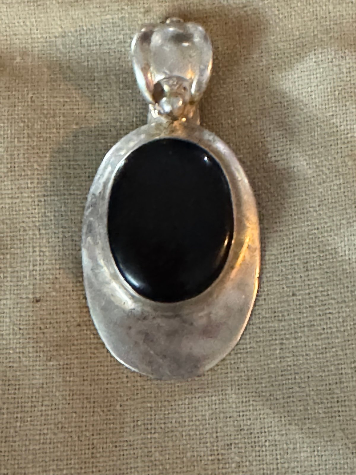 Vintage sterling silver black onyx pendant