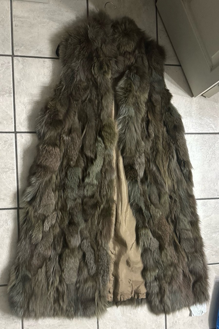 Midi long fox fur vest size XL