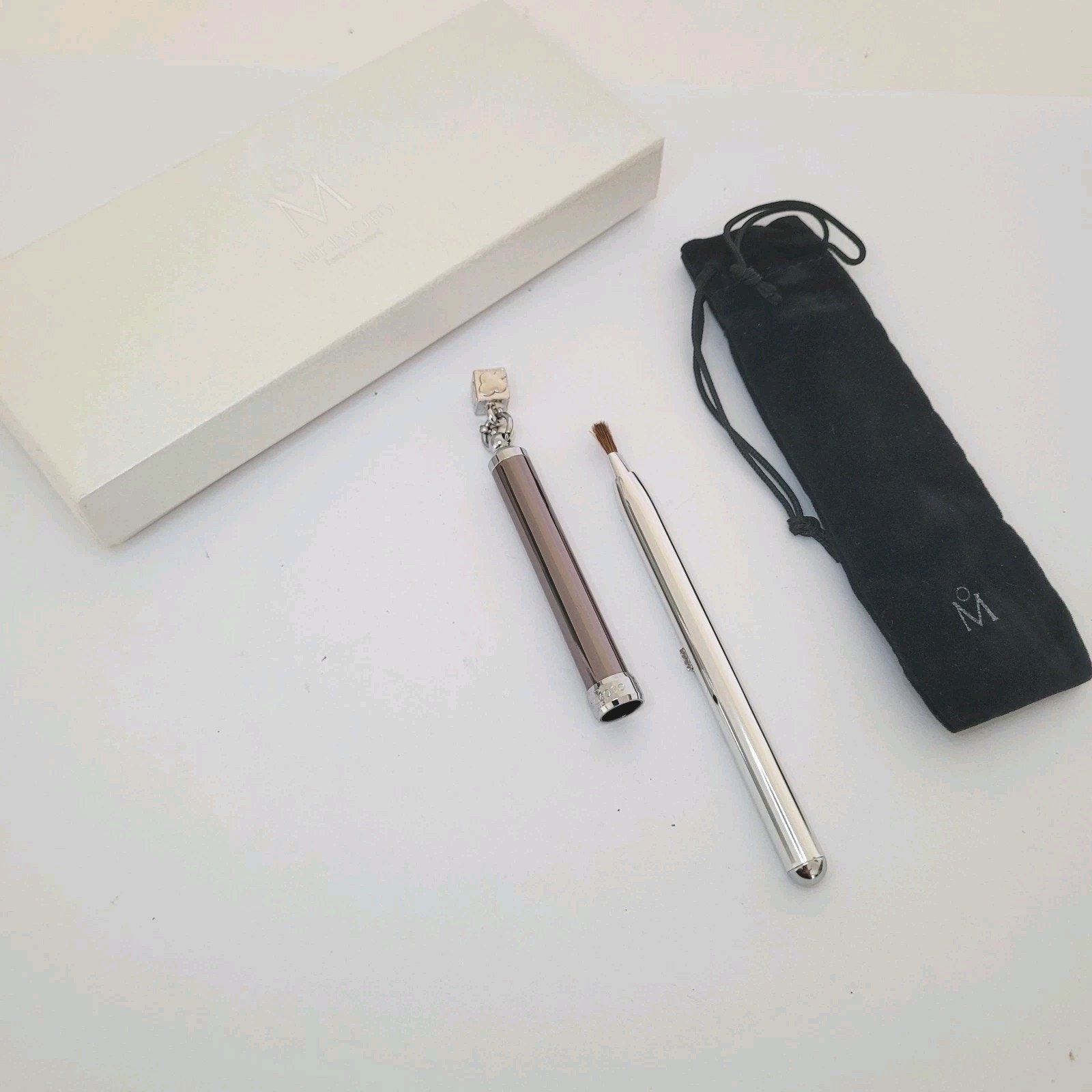 Mikimoto Pearl Makeup Lip Brush Designer Silver Quality