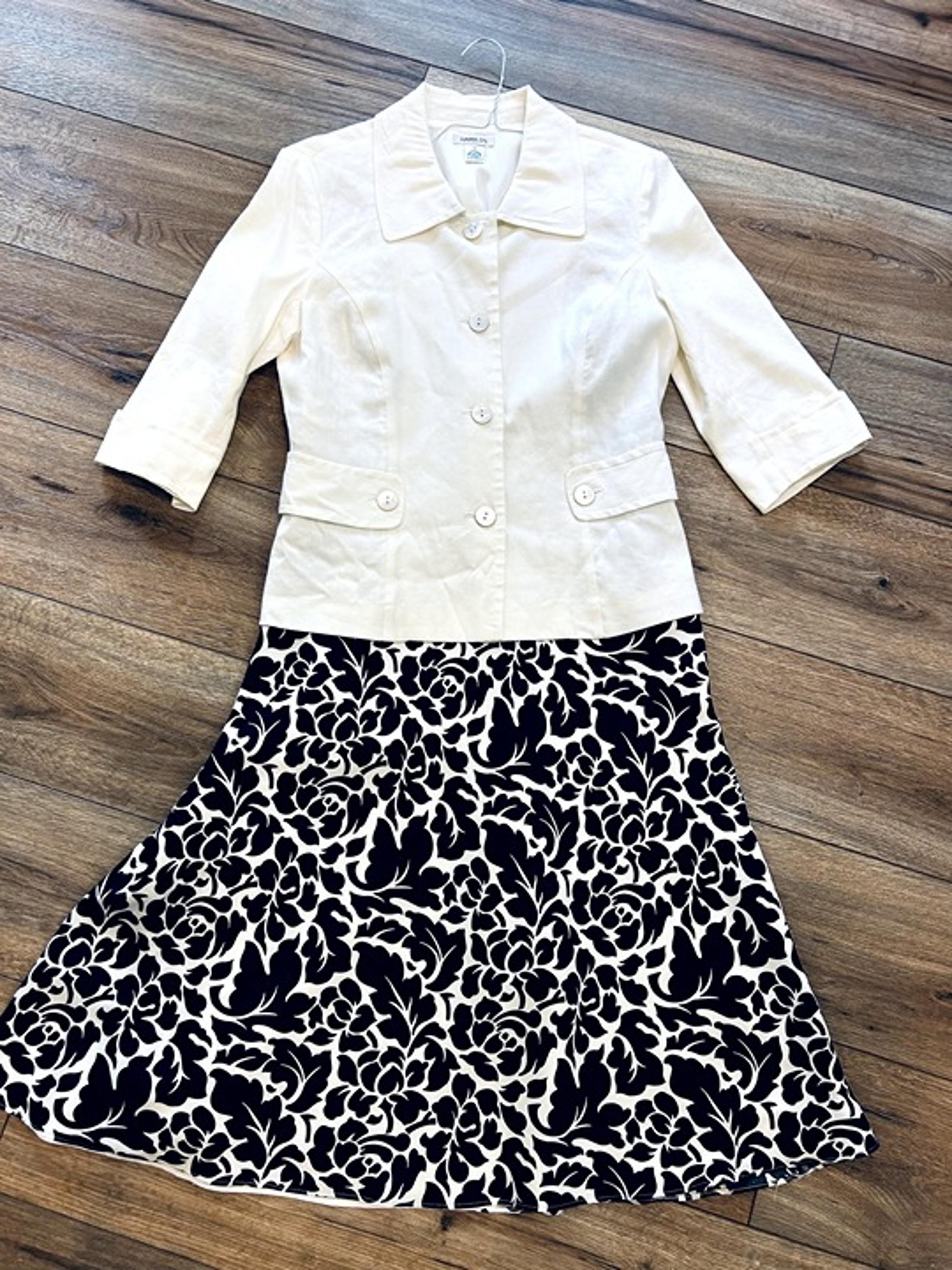 Harold’s black & white silk print dress size 8 matching White Jacket Size 6 EUC