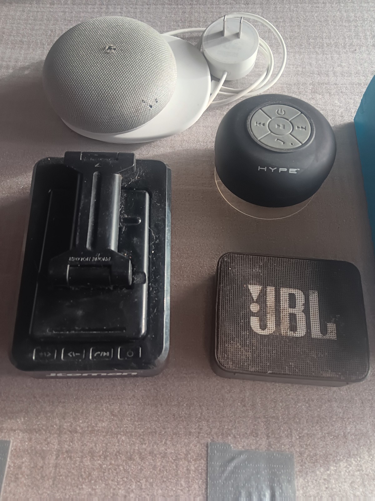 Bluetooth speaker lot of 4