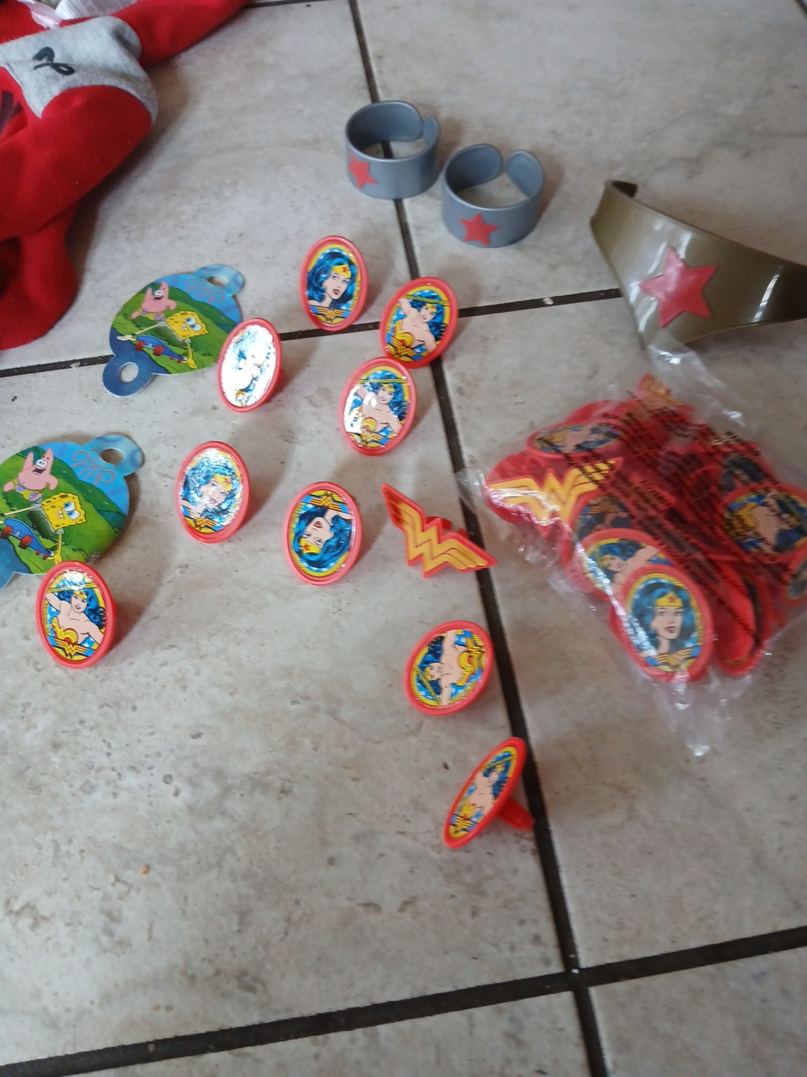 DC comics wonderwomab cupcake rings 30