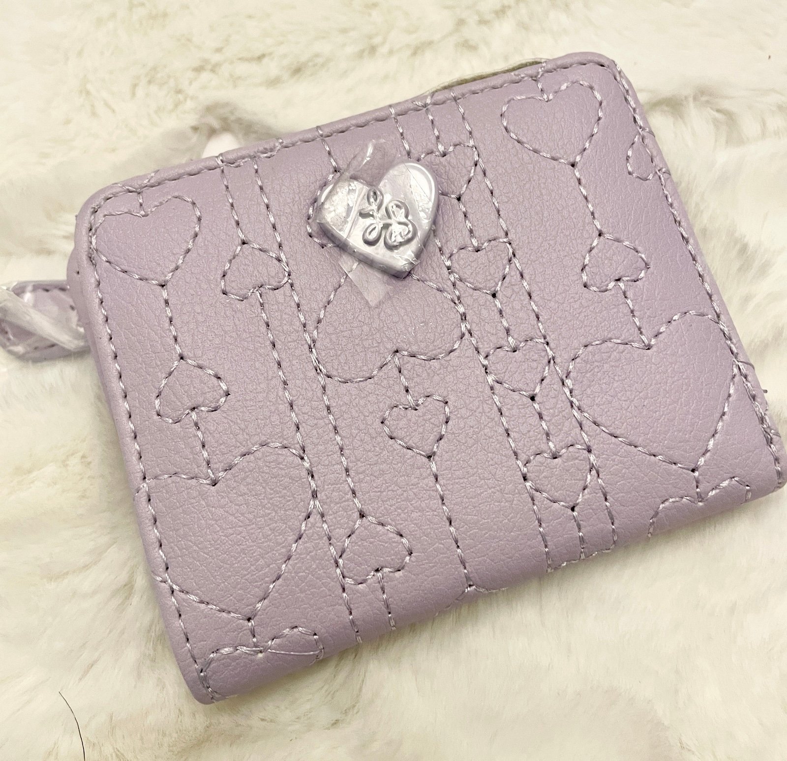 BETSEY JOHNSON Purple Heart LB Money Wallet New