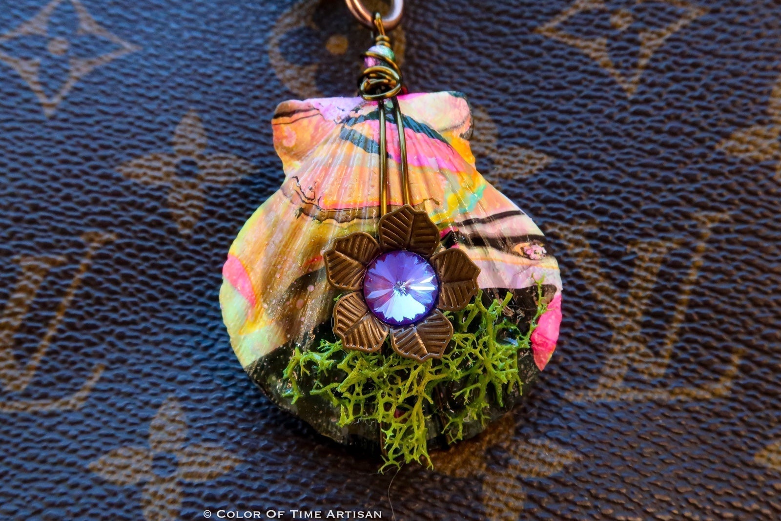 Floral garden trellis graffiti seashell purse charm