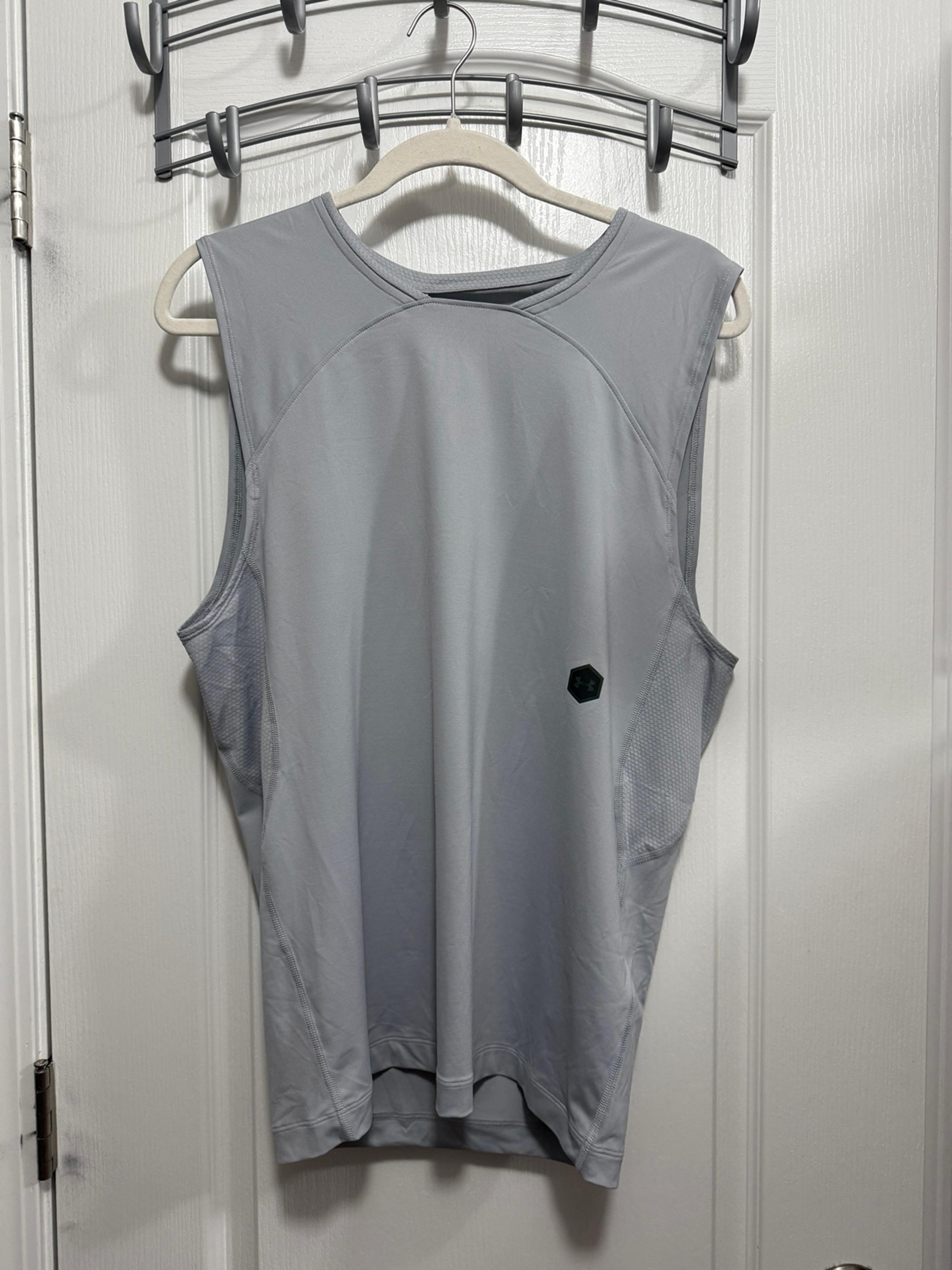 Under Armour Rush Recovery Compression Tank Top Mens XL Sleeveless Gray heatgear
