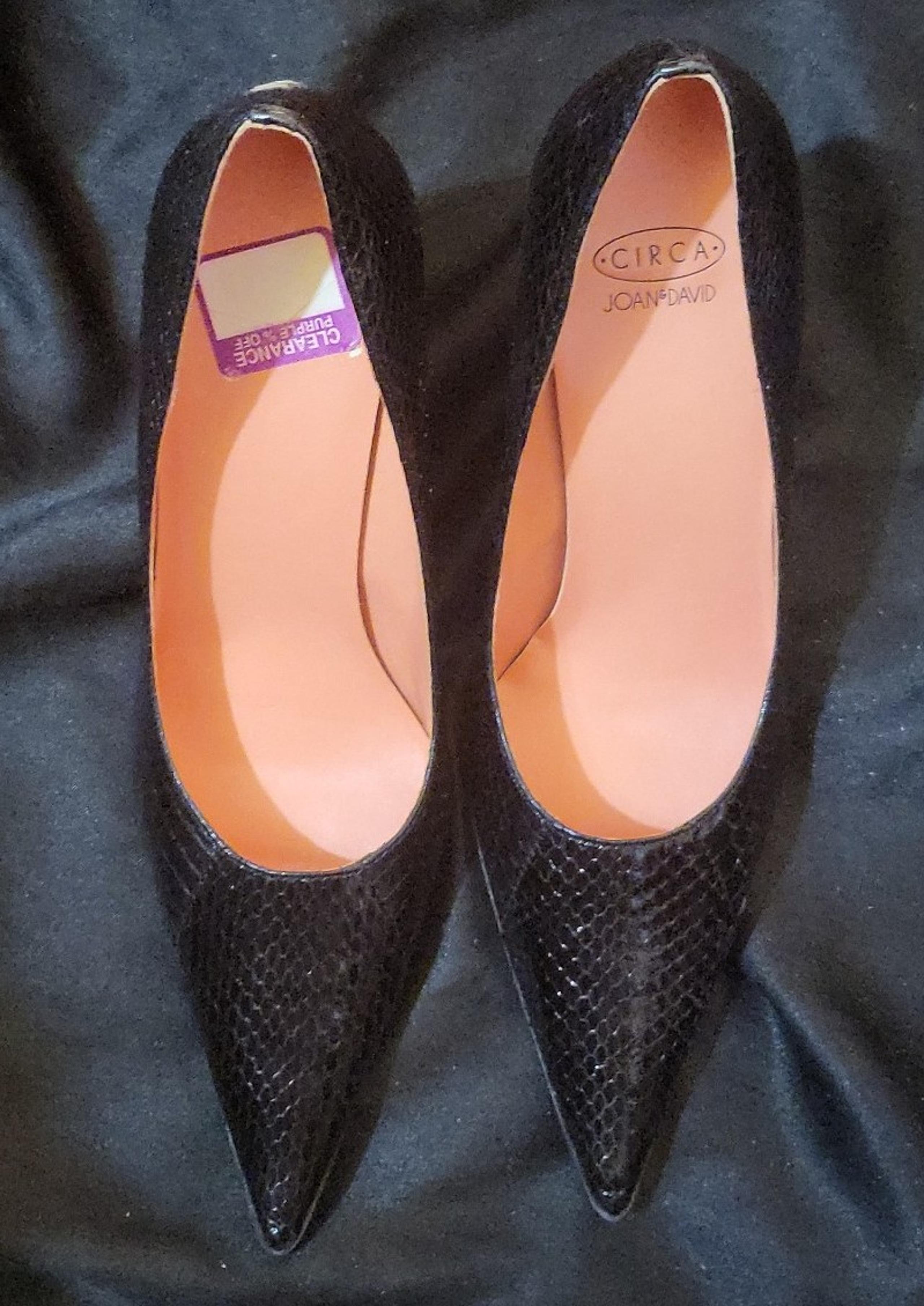 Joan & david circa black snake skin pumps heels women's sz 8.5