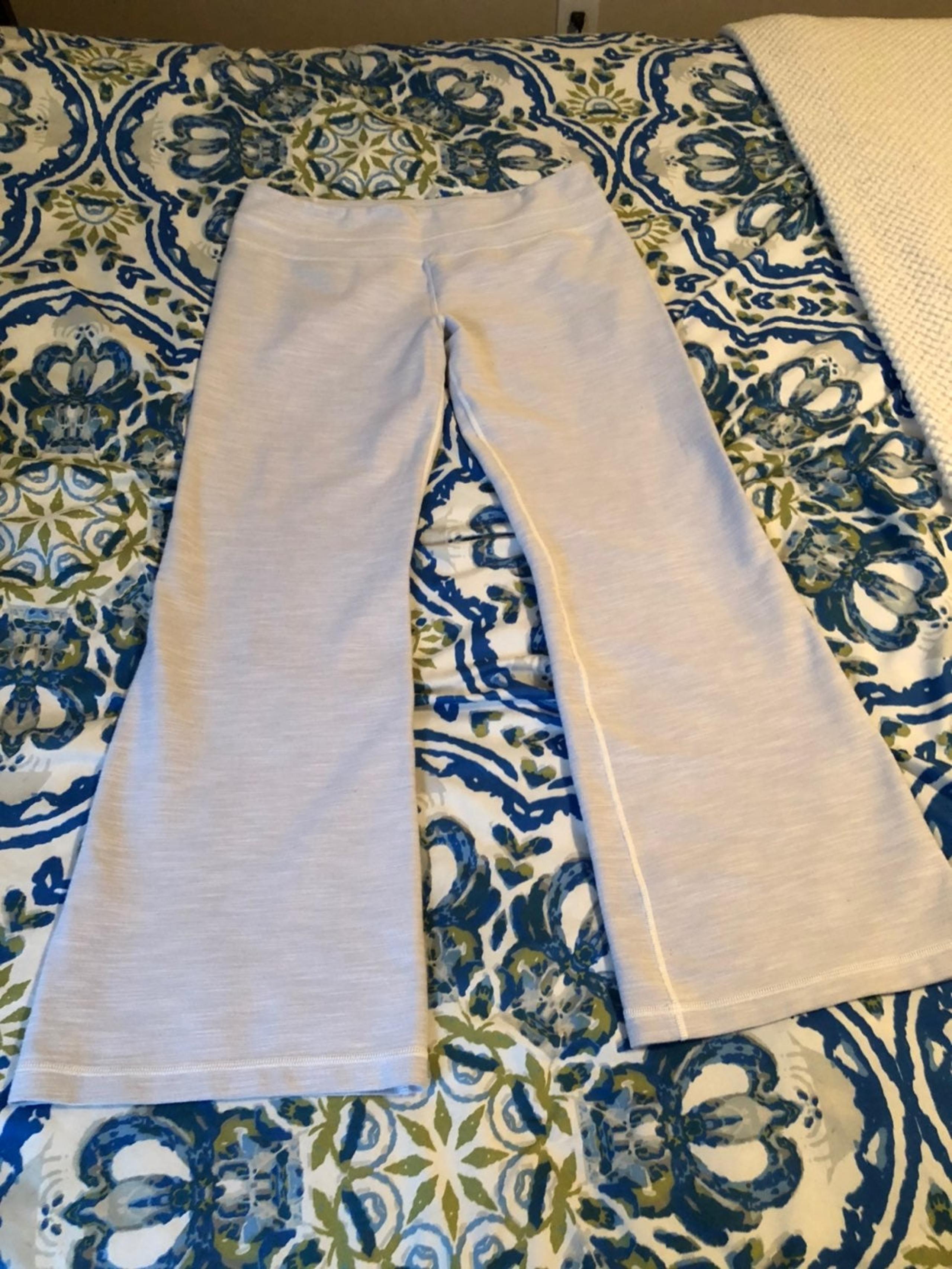 Lululemon Heathered White Size 10 Leggin