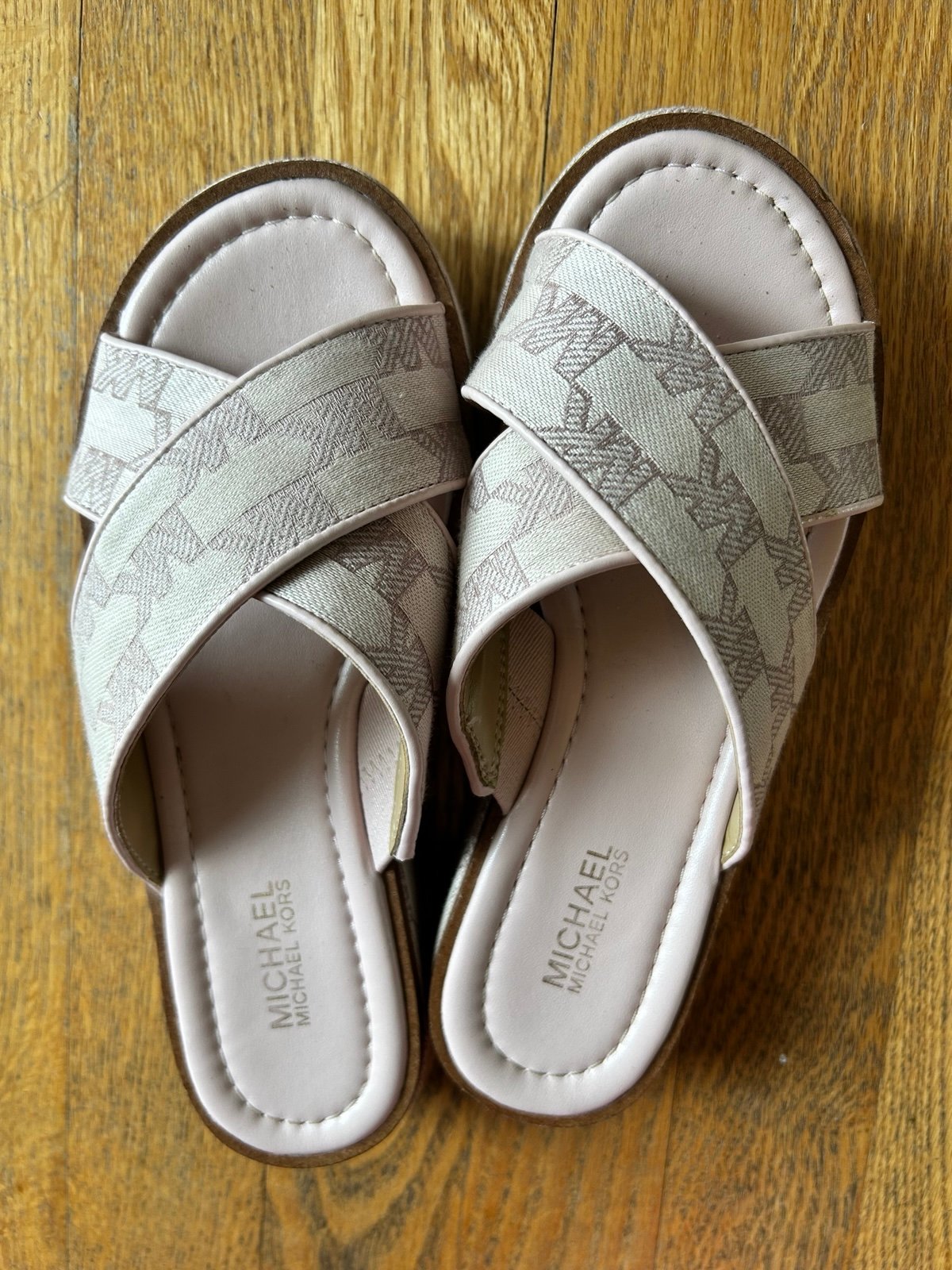 Michael Kors Light Pink Criss-Cross Slides