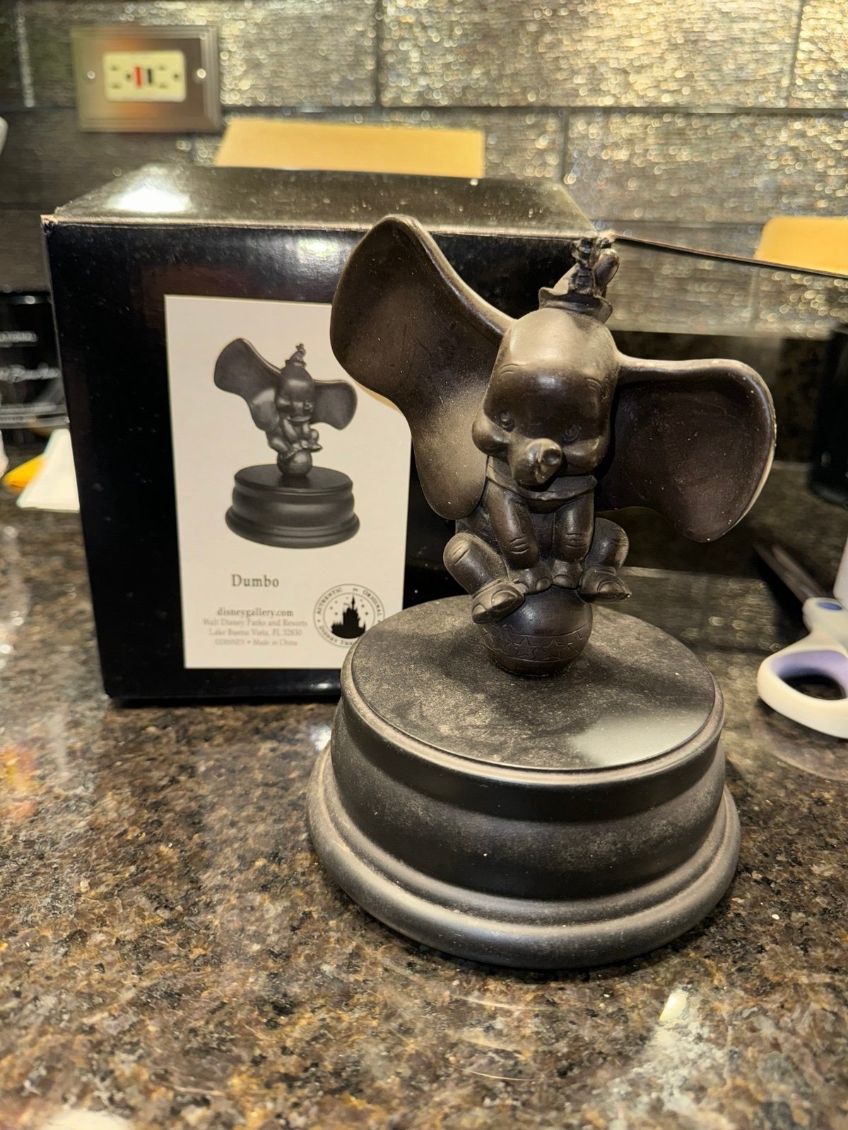 Art of Disney dumbo bronze statue figure
