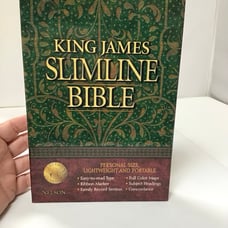 KJV KING JAMES SLIMLINE Family BIBLE 1999 NELSON Burgundy Leather w Maps