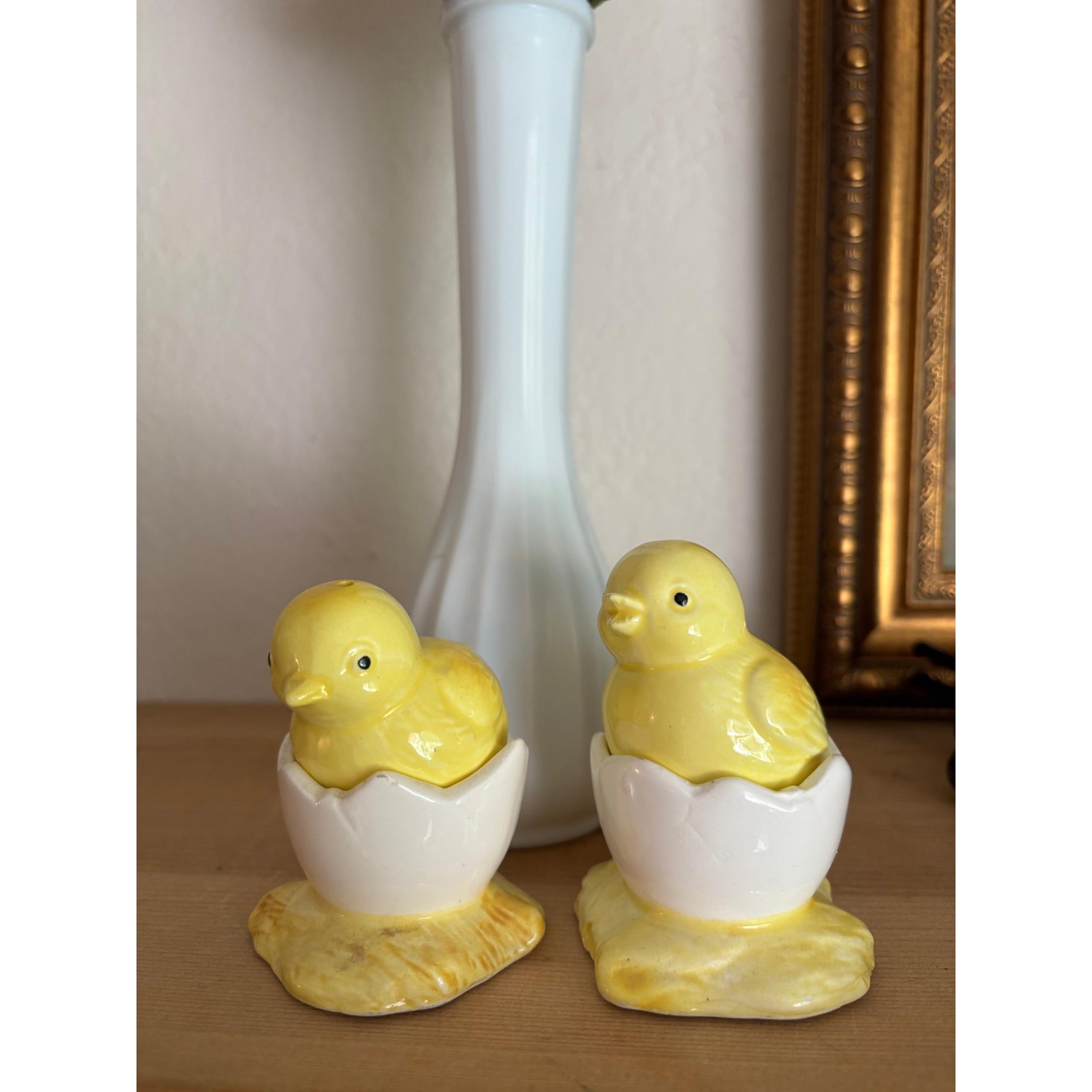 Vintage Ron Gordon Chicks on the Half Shell Ceramic Salt & Pepper Shakers