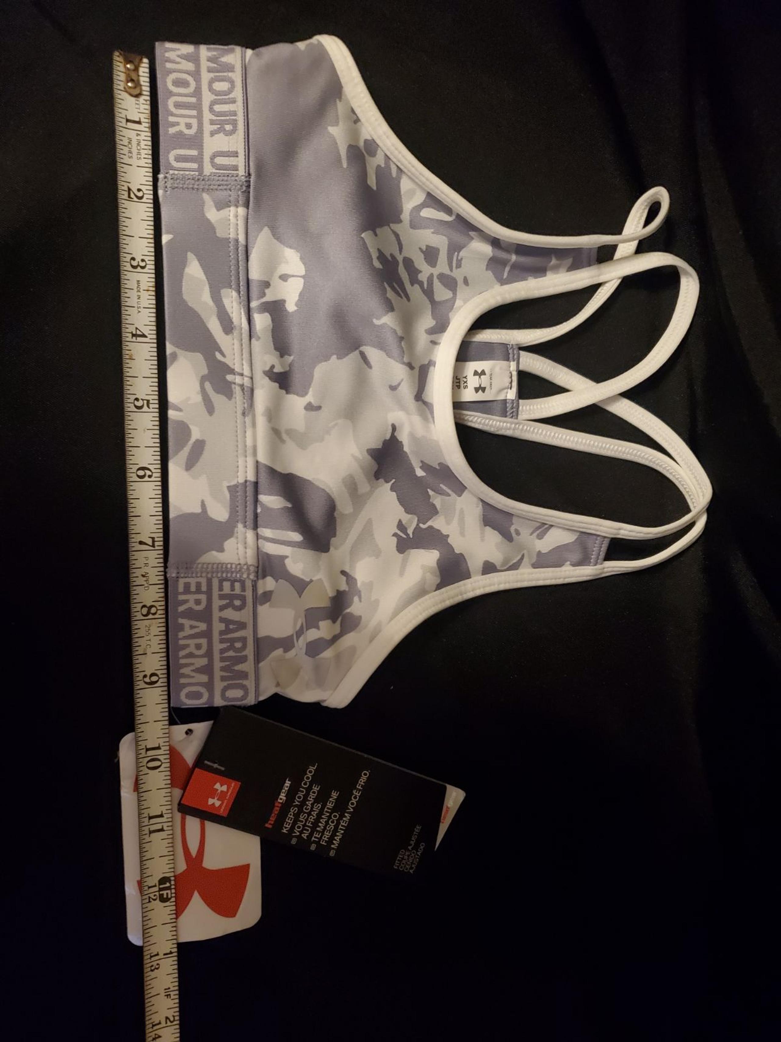 NWT Under armour girls YXS sports bra Silver Gray and white camo with sticker