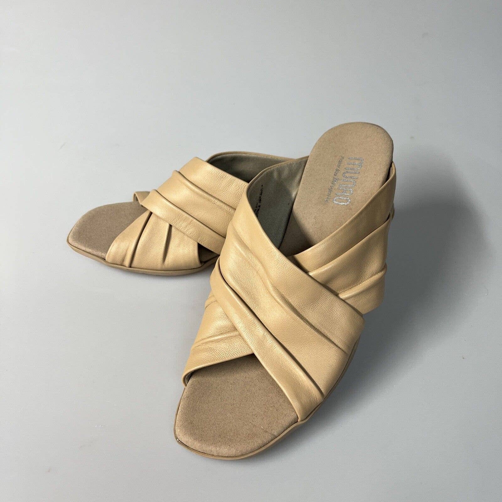 Munro Lee Slide Womens Tan Camel Lamb Open Toe Sandals Size 7.5 190