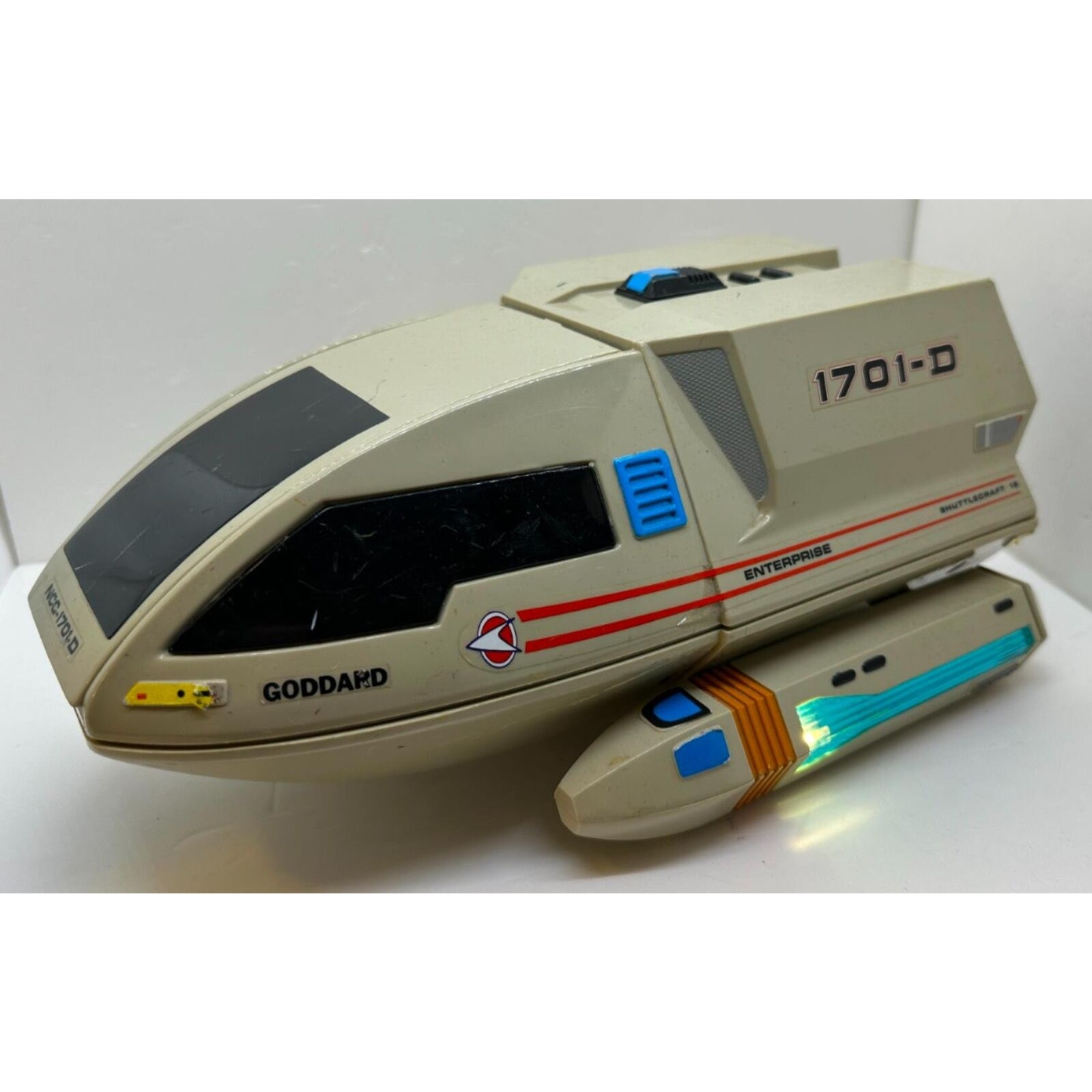 Star Trek 1992 Playmates Goddard Shuttle Craft 1701-D Working + 2 Figures