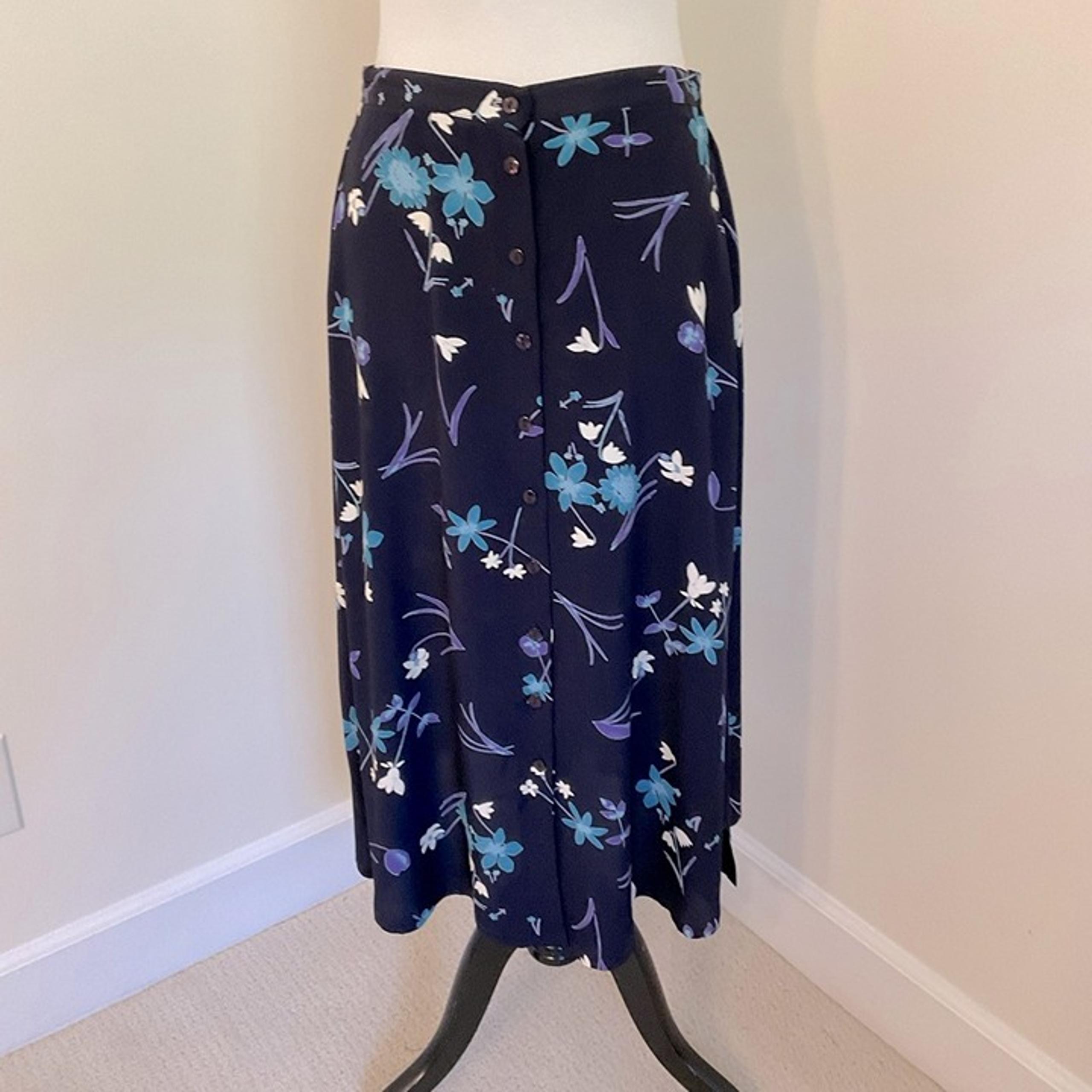 Vintage Women’s Petite Sophisticate Navy Floral A-Line Skirt