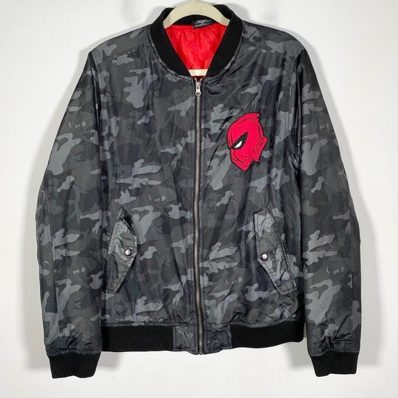 Marvel Bioworld Men’s Size Small Camouflage Print Deadpool Bomber Jacket