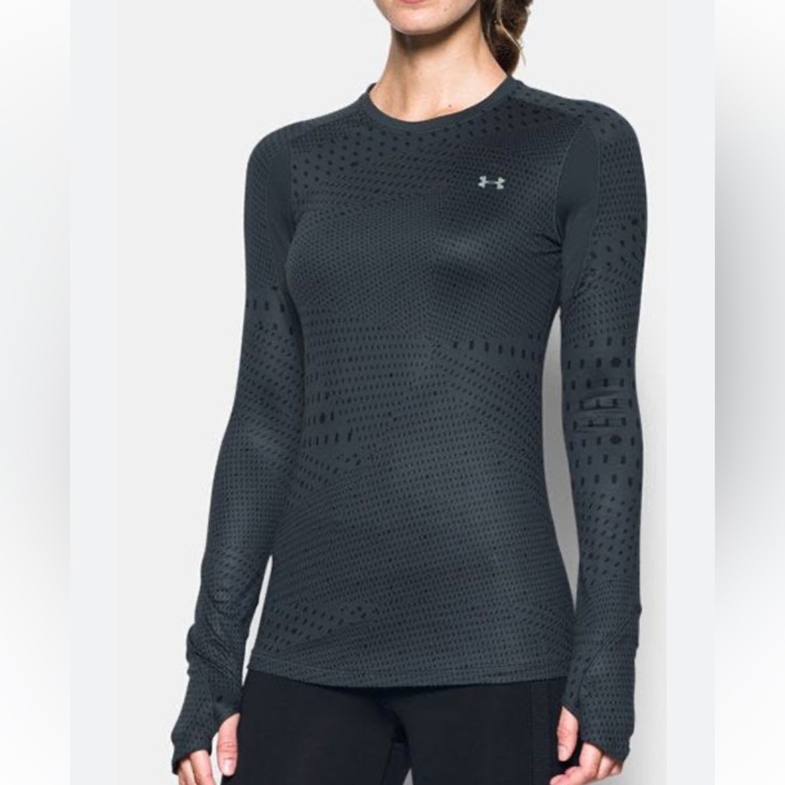 Under Armour Long Sleeve Top Size Medium