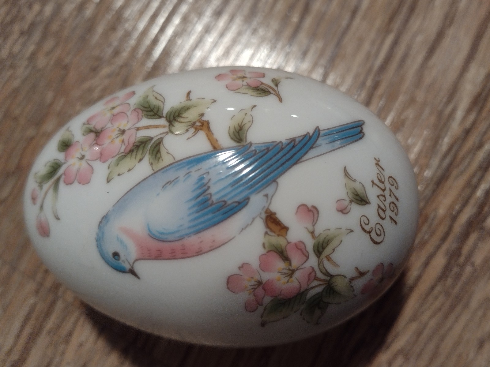Vintage Japanese Noritake 1970's bone china egg and heart